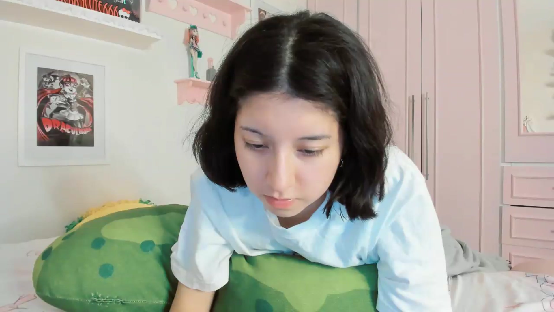 Gallery image thumbnail from Cherrycute666's myfreecams stream on, 05/11/2026, 06:34 image 18 of 20