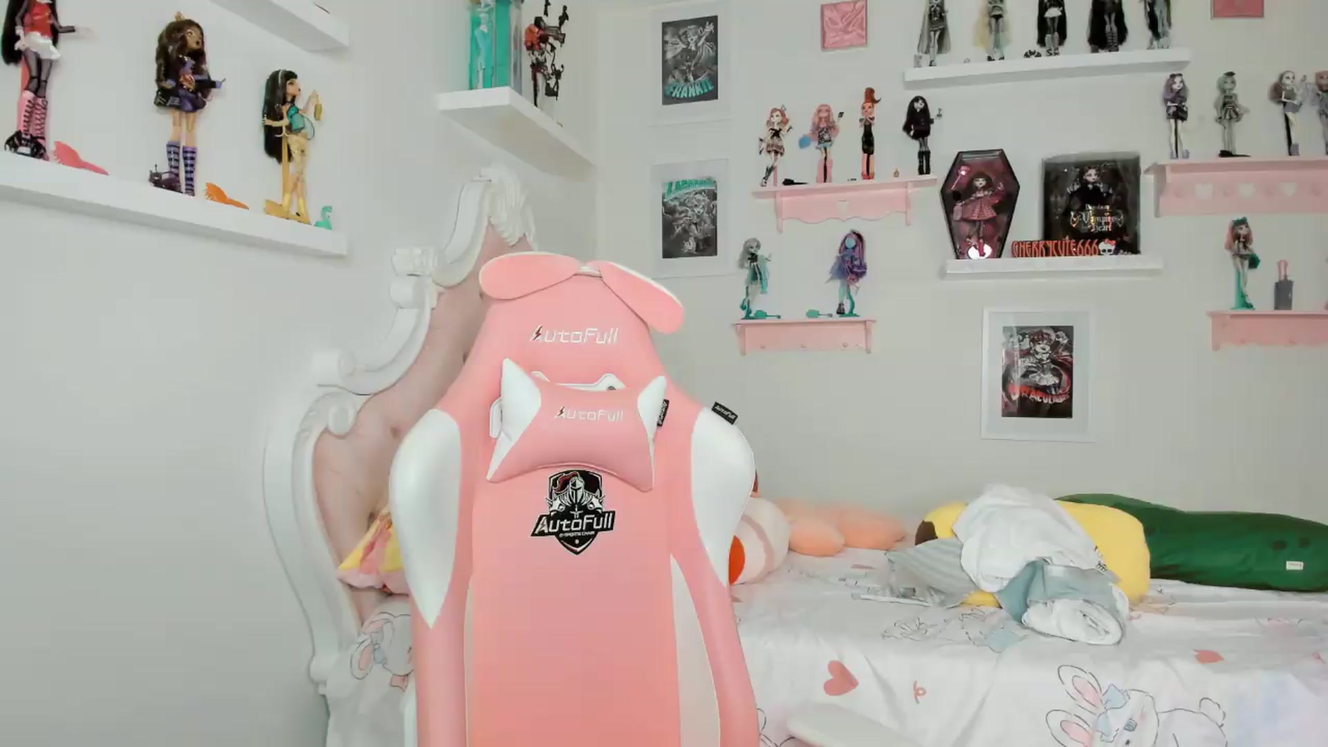 Gallery image thumbnail from Cherrycute666's myfreecams stream on, 05/11/2026, 06:34 image 1 of 20