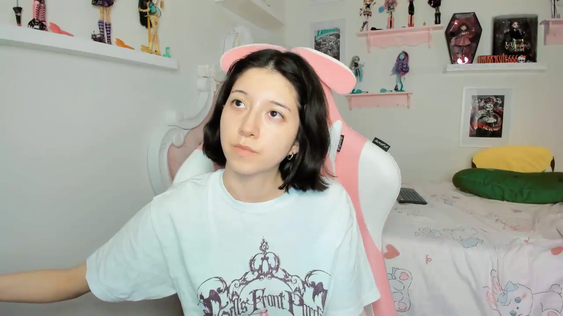 Gallery image thumbnail from Cherrycute666's myfreecams stream on, 05/11/2026, 06:34 image 8 of 20