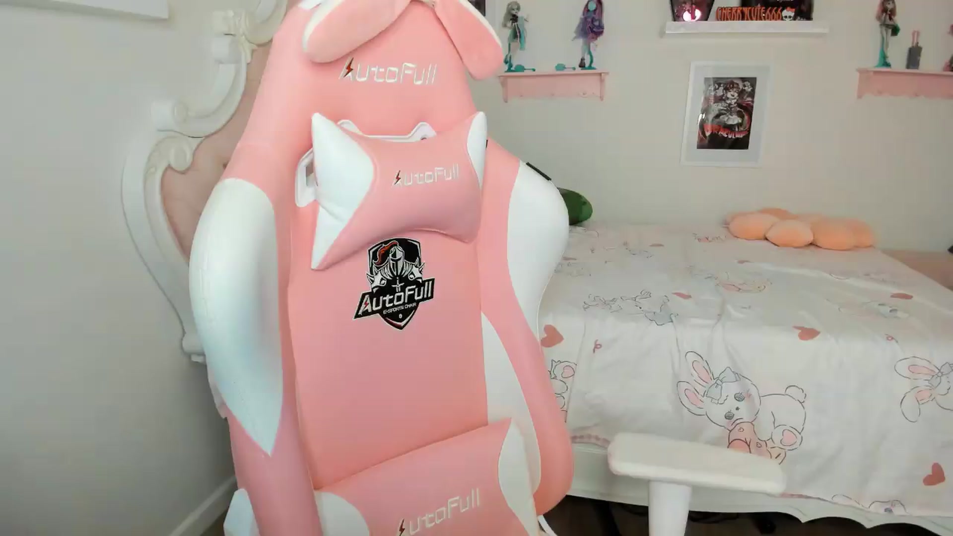 Gallery image thumbnail from Cherrycute666's myfreecams stream on, 05/13/2026, 05:51 image 19 of 20