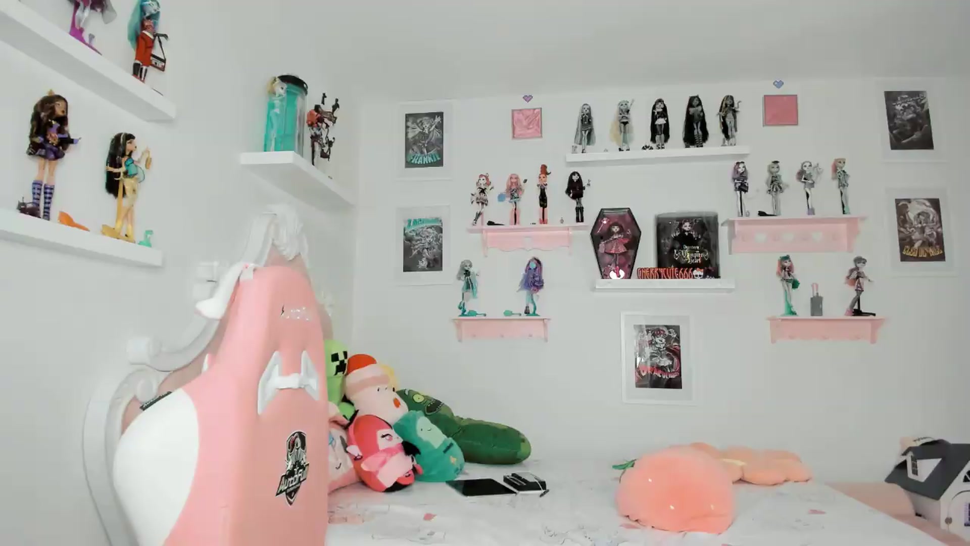 Gallery image thumbnail from Cherrycute666's myfreecams stream on, 05/14/2026, 05:34 image 7 of 20