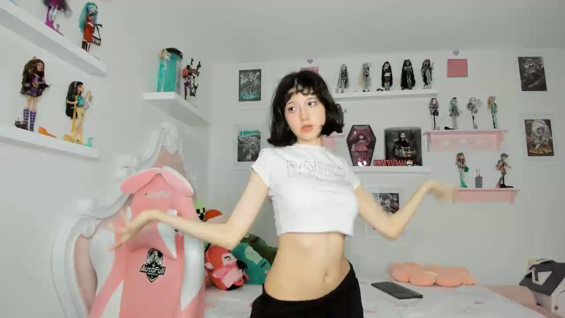 Gallery image thumbnail from Cherrycute666's myfreecams stream on, 05/14/2026, 05:34 image 6 of 20