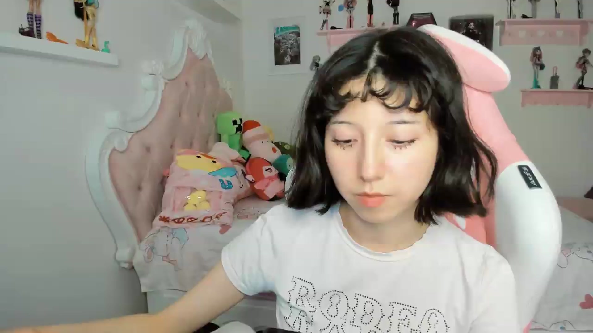 Gallery image thumbnail from Cherrycute666's myfreecams stream on, 05/14/2026, 05:34 image 5 of 20