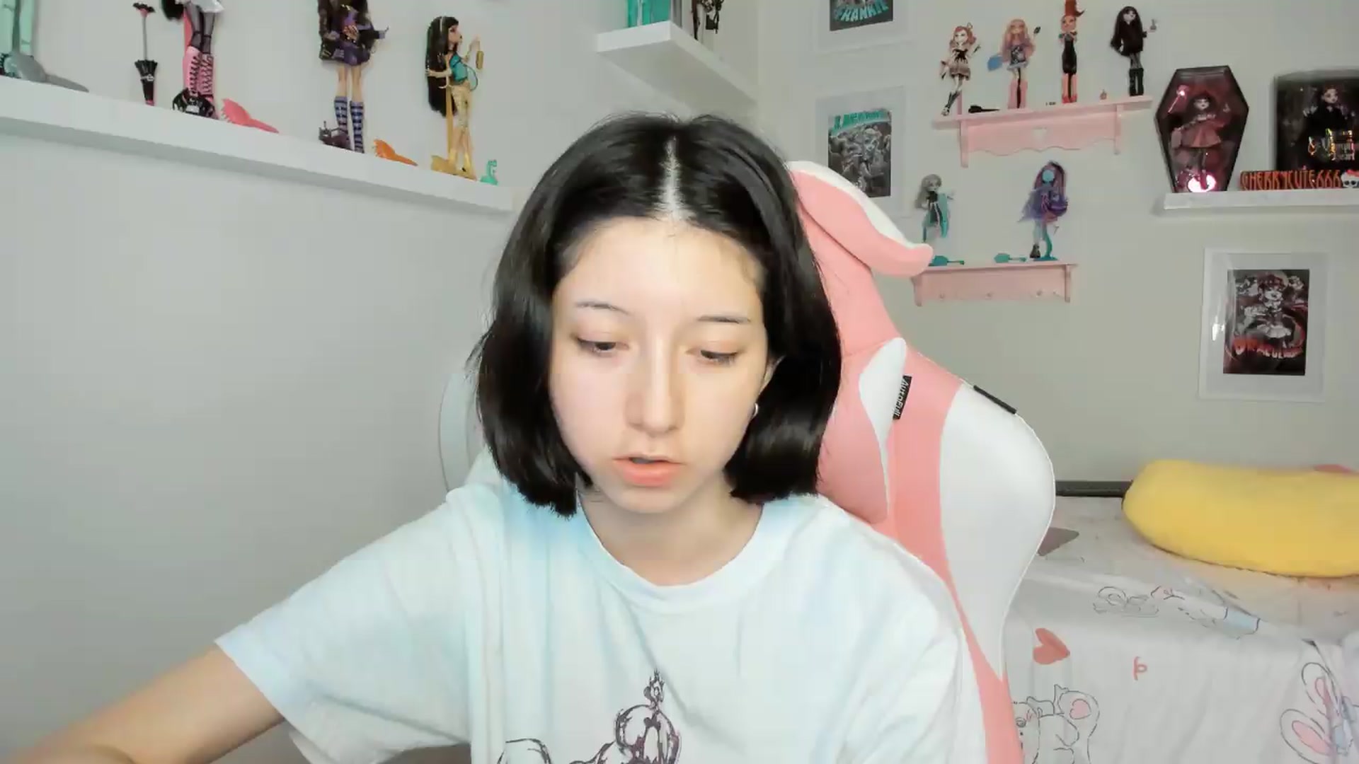 Gallery image thumbnail from Cherrycute666's myfreecams stream on, 05/16/2026, 05:28 image 6 of 20