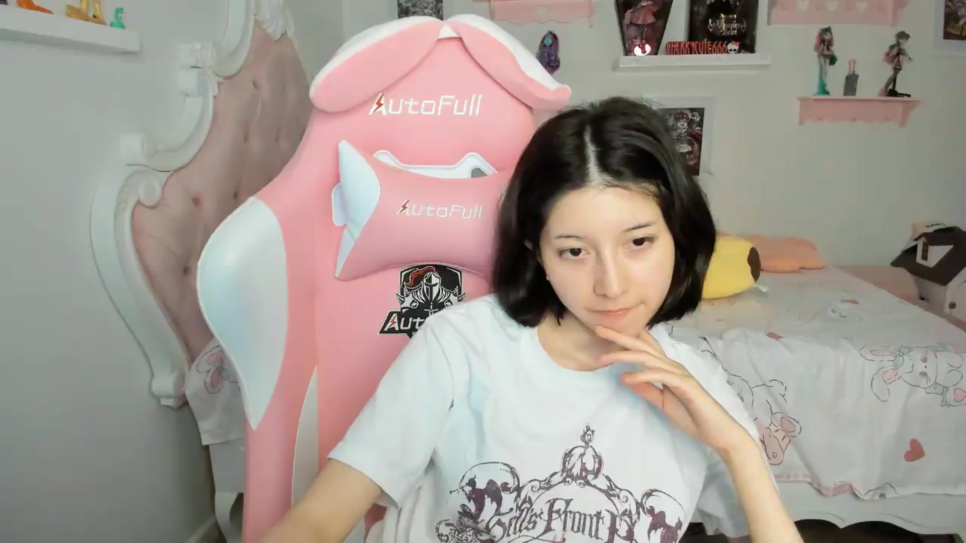 Gallery image thumbnail from Cherrycute666's myfreecams stream on, 05/16/2026, 05:28 image 17 of 20