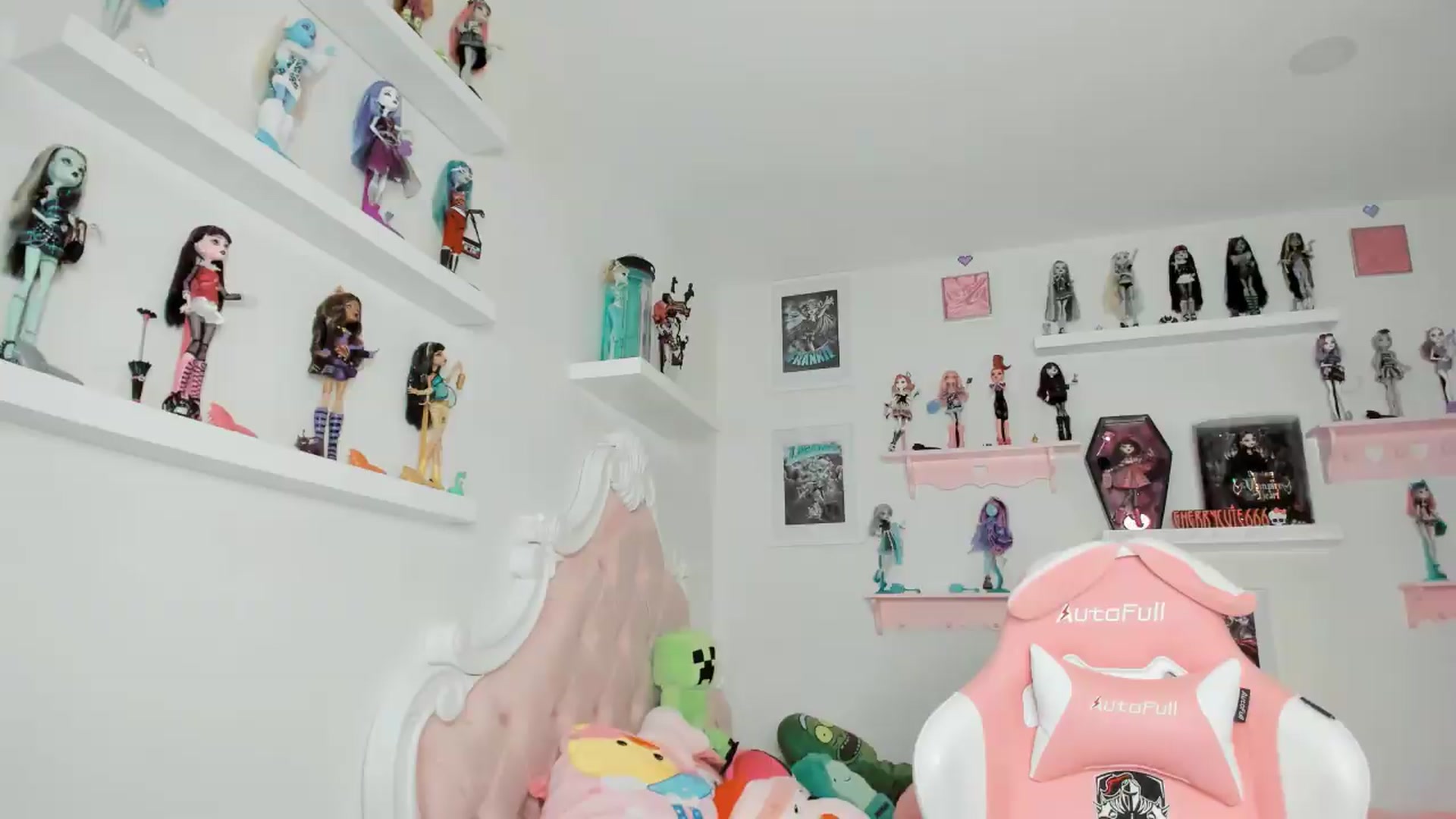 Gallery image thumbnail from Cherrycute666's myfreecams stream on, 05/16/2026, 05:28 image 2 of 20