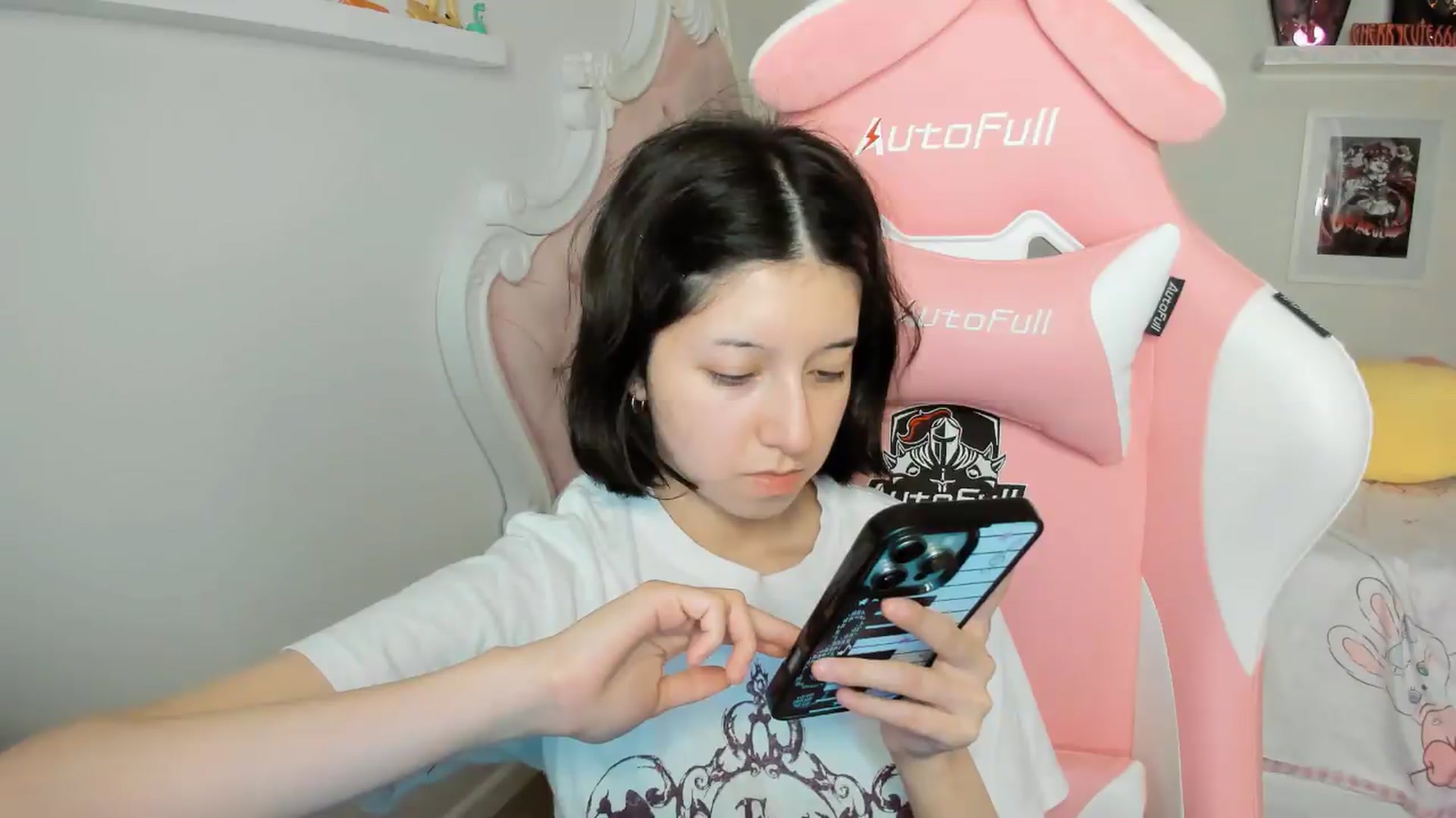 Gallery image thumbnail from Cherrycute666's myfreecams stream on, 05/16/2026, 08:41 image 14 of 20