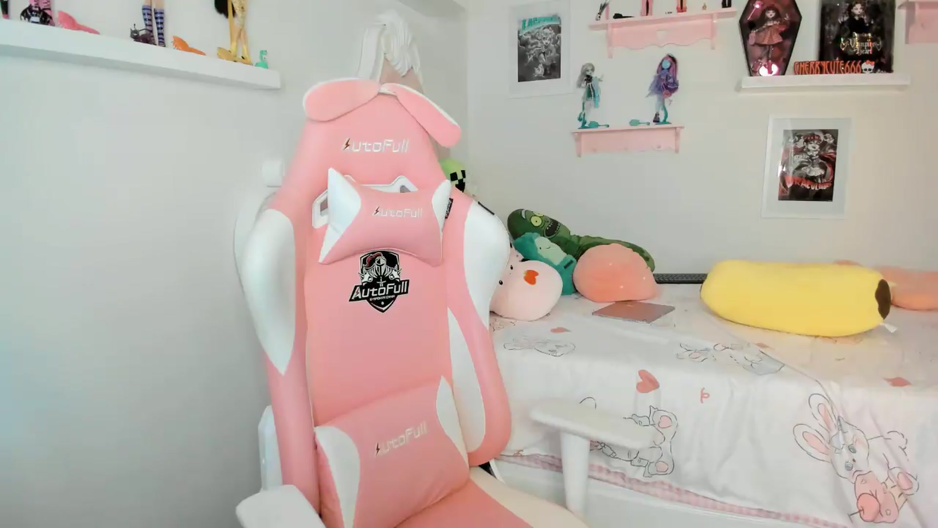 Gallery image thumbnail from Cherrycute666's myfreecams stream on, 05/16/2026, 08:41 image 19 of 20