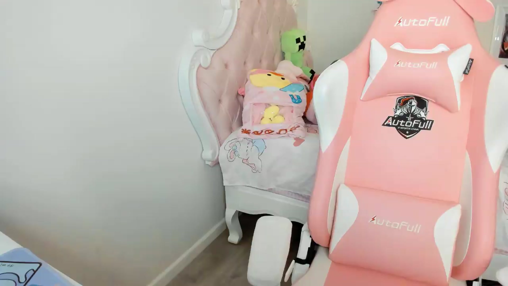 Gallery image thumbnail from Cherrycute666's myfreecams stream on, 05/17/2026, 07:30 image 13 of 20