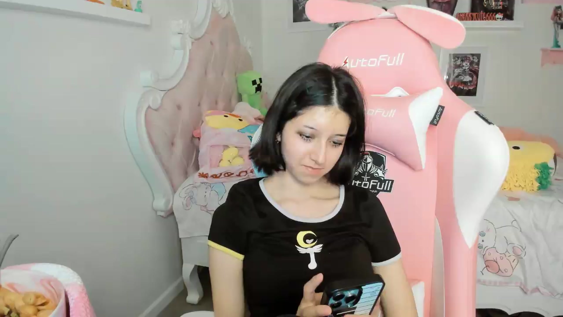 Gallery image thumbnail from Cherrycute666's myfreecams stream on, 05/17/2026, 07:30 image 2 of 20