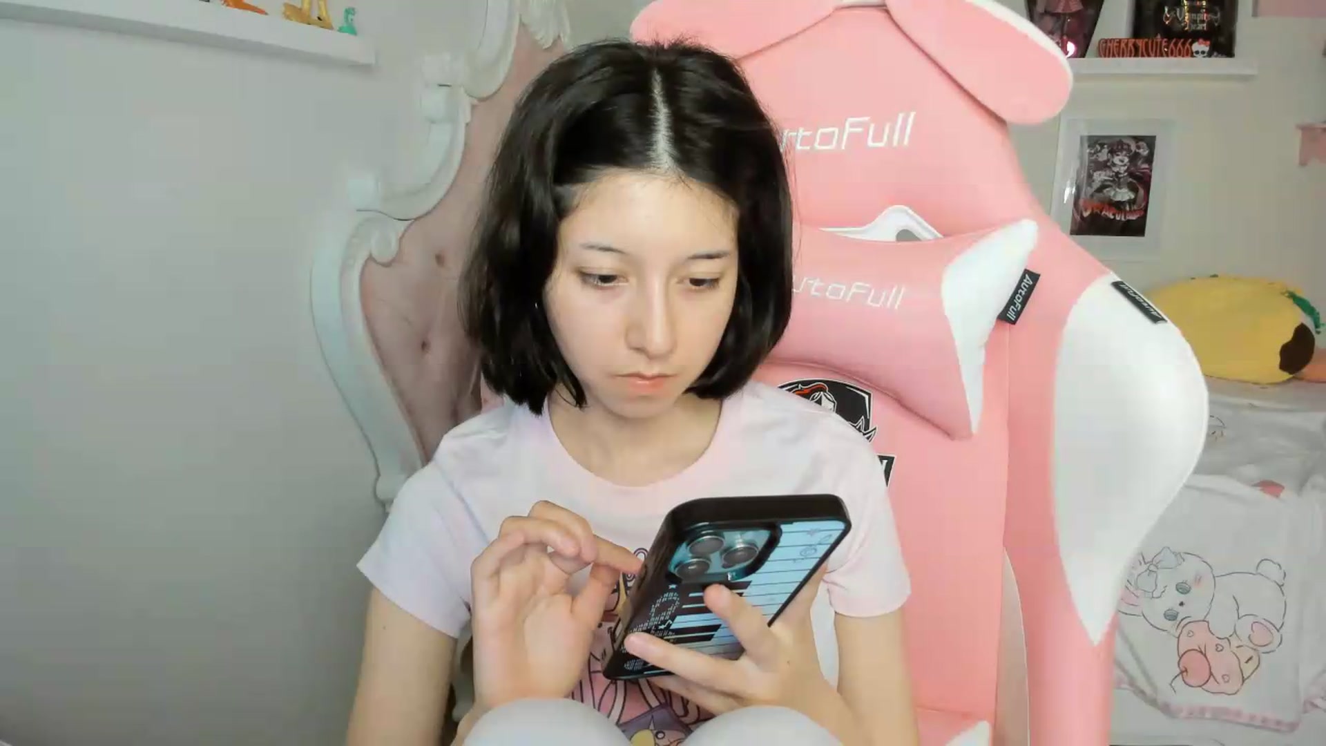 Gallery image thumbnail from Cherrycute666's myfreecams stream on, 05/18/2026, 05:49 image 12 of 20