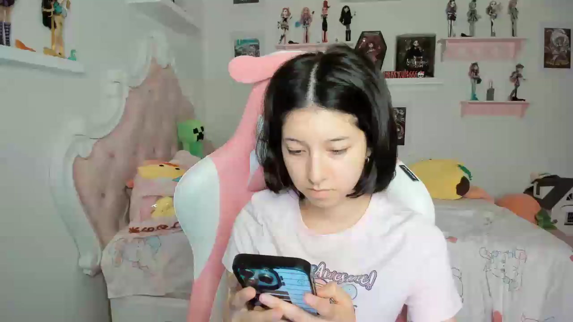 Gallery image thumbnail from Cherrycute666's myfreecams stream on, 05/18/2026, 05:49 image 1 of 20