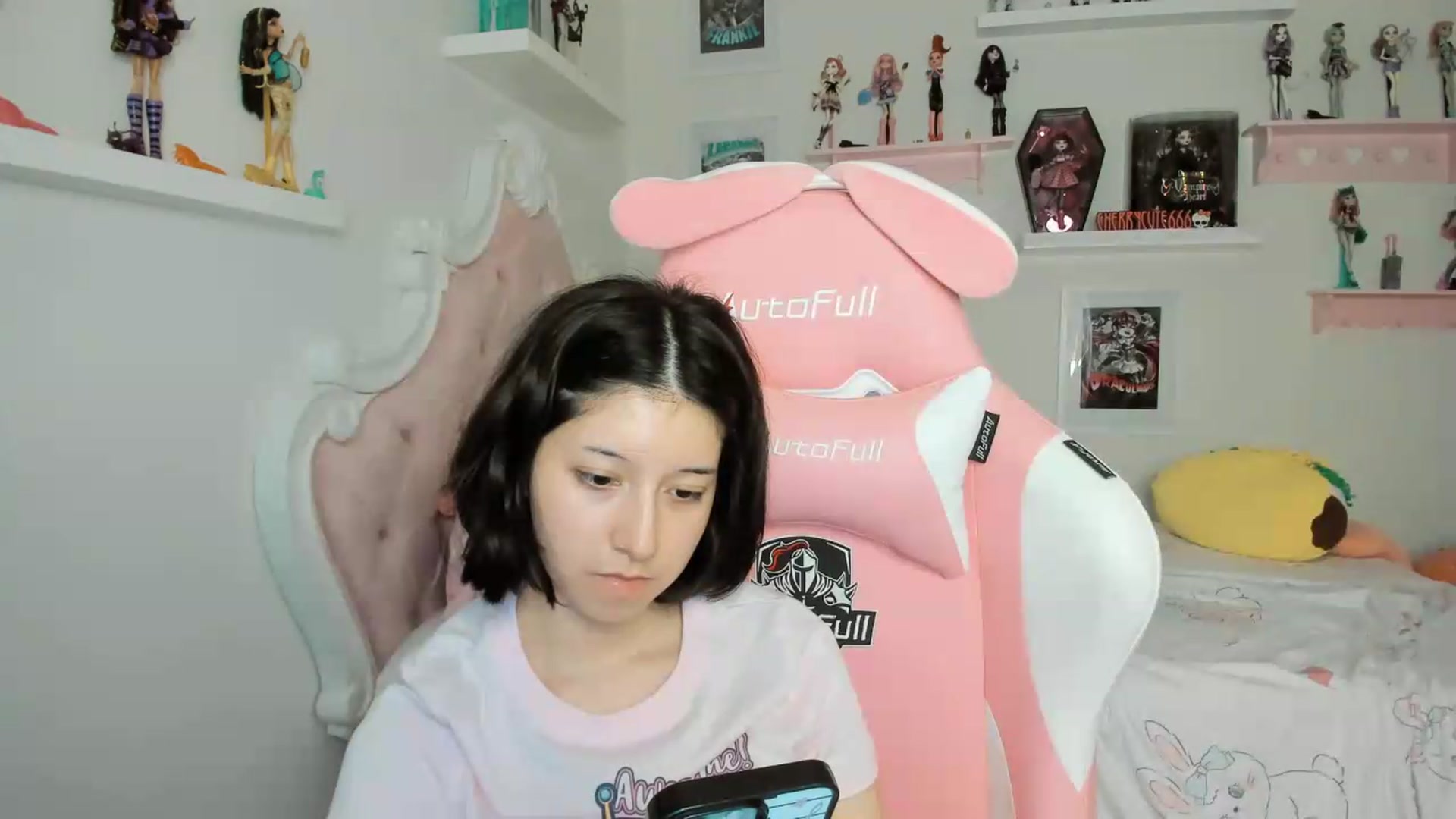 Gallery image thumbnail from Cherrycute666's myfreecams stream on, 05/18/2026, 05:49 image 18 of 20