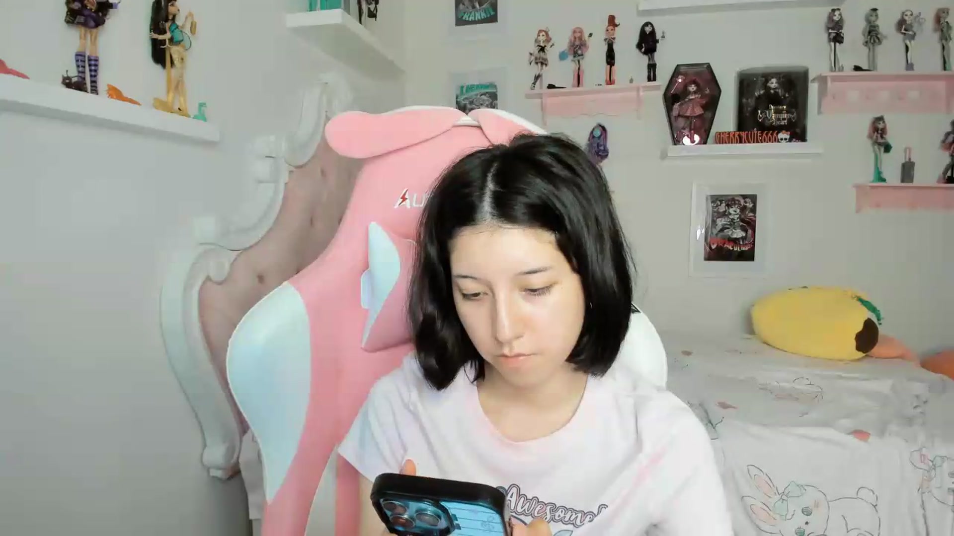 Gallery image thumbnail from Cherrycute666's myfreecams stream on, 05/18/2026, 06:26 image 9 of 20