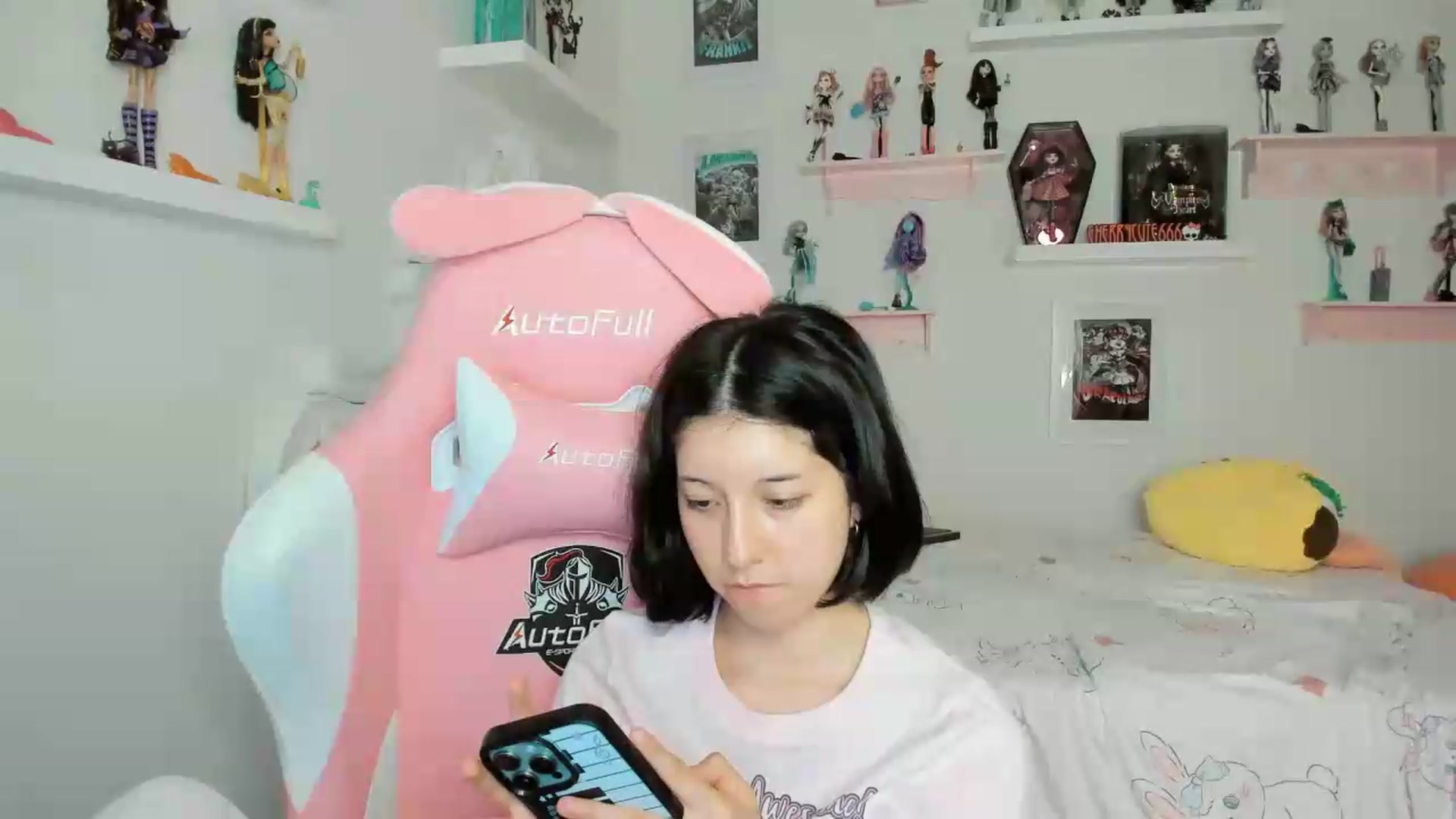 Gallery image thumbnail from Cherrycute666's myfreecams stream on, 05/18/2026, 06:26 image 19 of 20