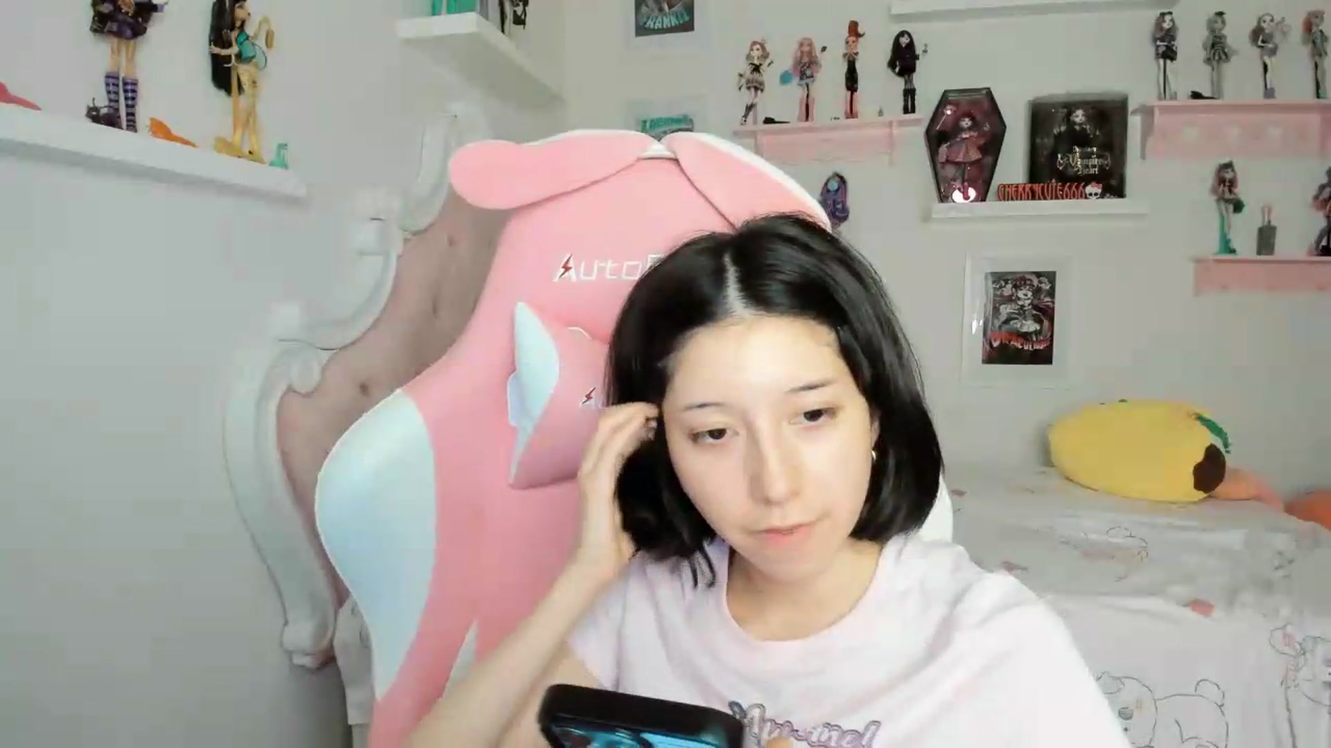 Gallery image thumbnail from Cherrycute666's myfreecams stream on, 05/18/2026, 06:26 image 10 of 20