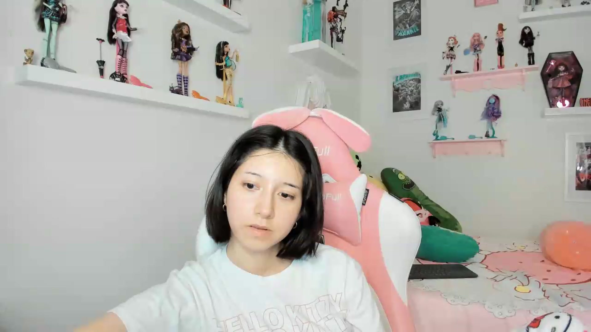 Gallery image thumbnail from Cherrycute666's myfreecams stream on, 05/21/2026, 05:32 image 20 of 20