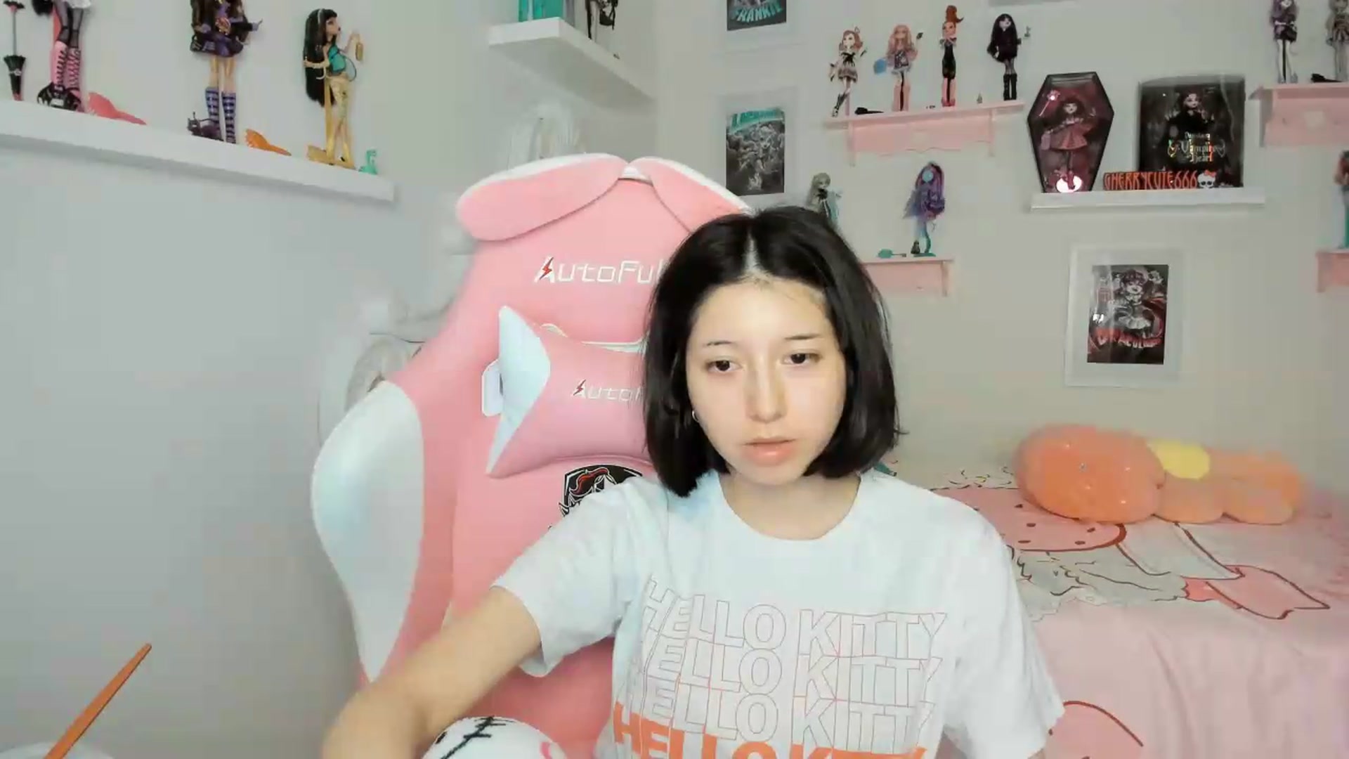 Gallery image thumbnail from Cherrycute666's myfreecams stream on, 05/21/2026, 05:32 image 7 of 20