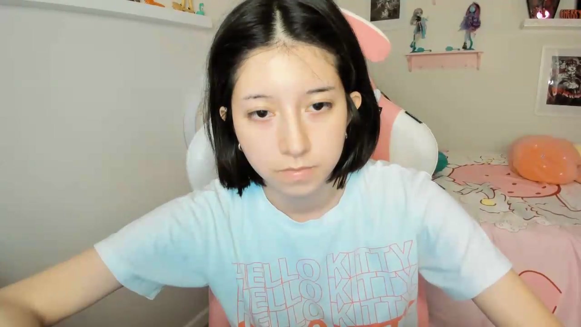 Gallery image thumbnail from Cherrycute666's myfreecams stream on, 05/21/2026, 05:32 image 14 of 20