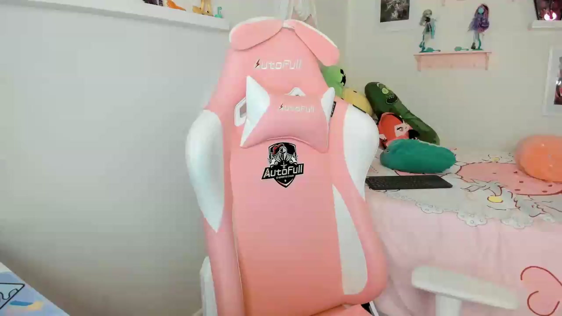 Gallery image thumbnail from Cherrycute666's myfreecams stream on, 05/21/2026, 05:32 image 15 of 20