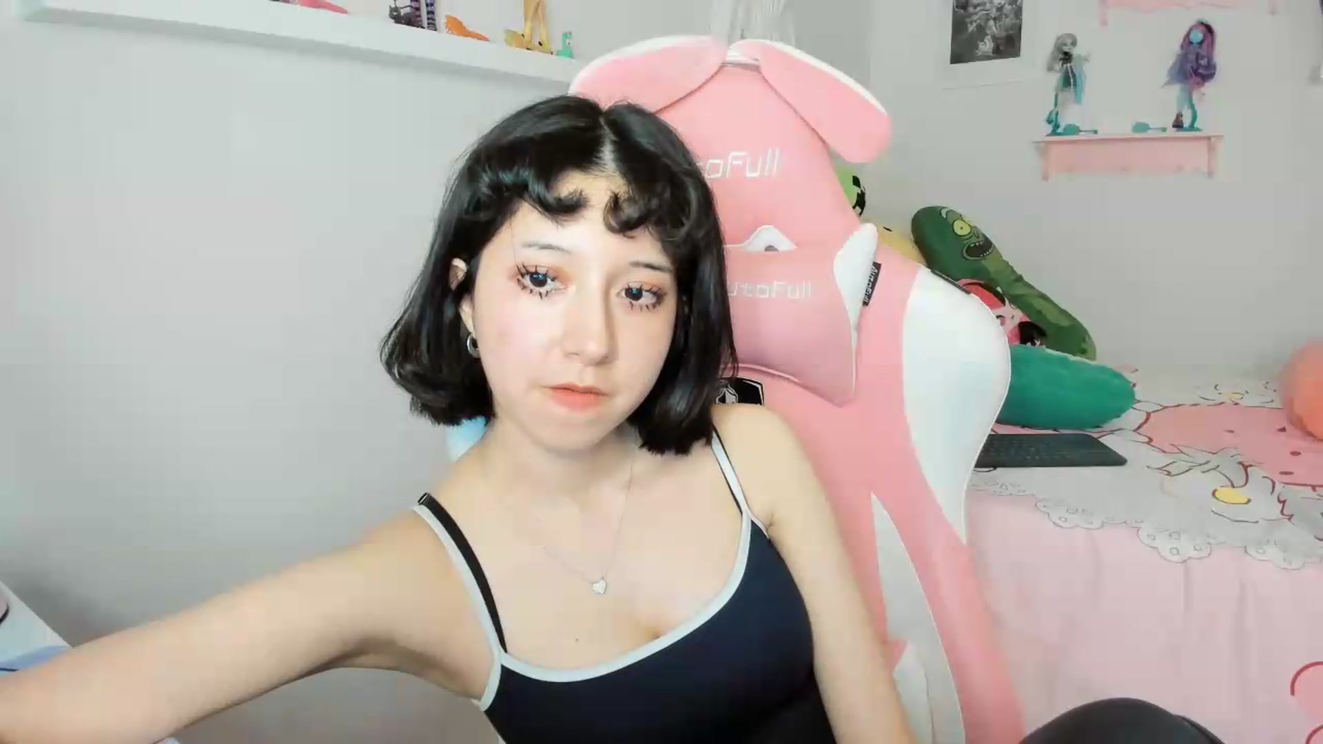 Gallery image thumbnail from Cherrycute666's myfreecams stream on, 05/22/2026, 03:29 image 17 of 20