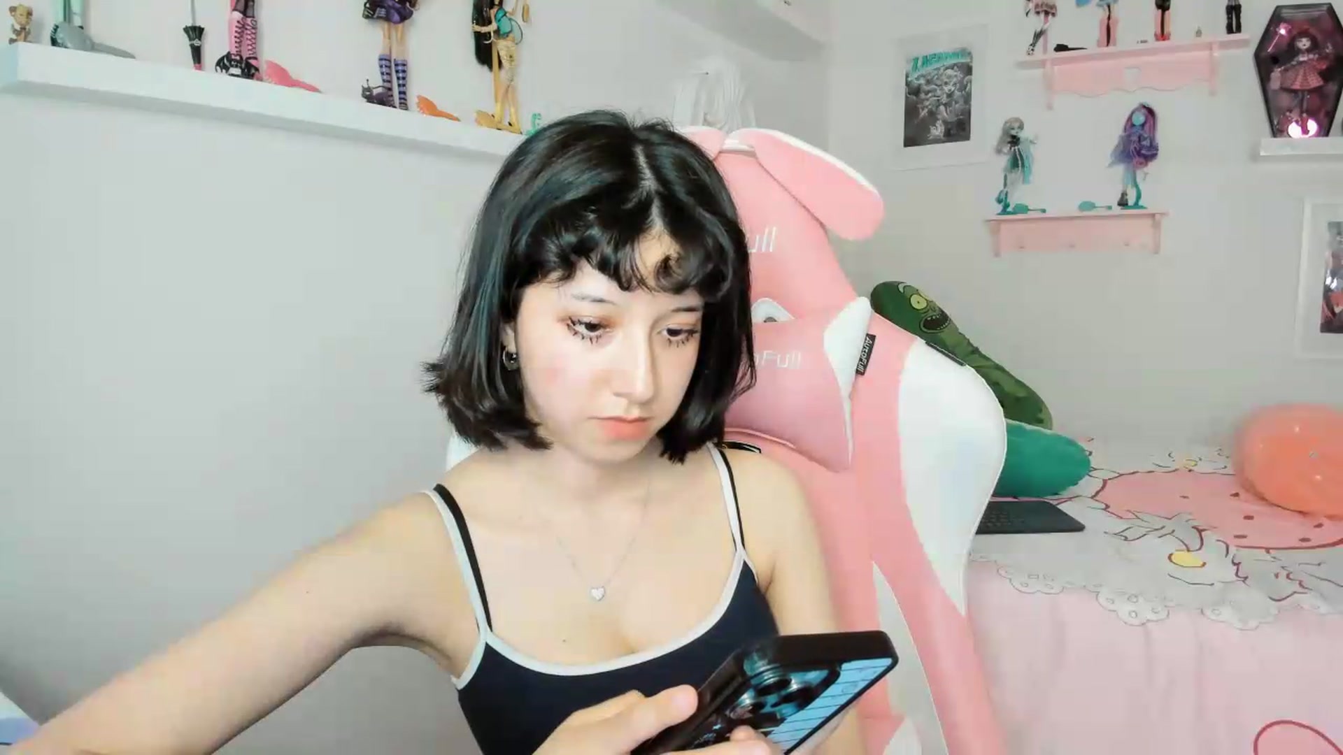Gallery image thumbnail from Cherrycute666's myfreecams stream on, 05/22/2026, 03:29 image 6 of 20