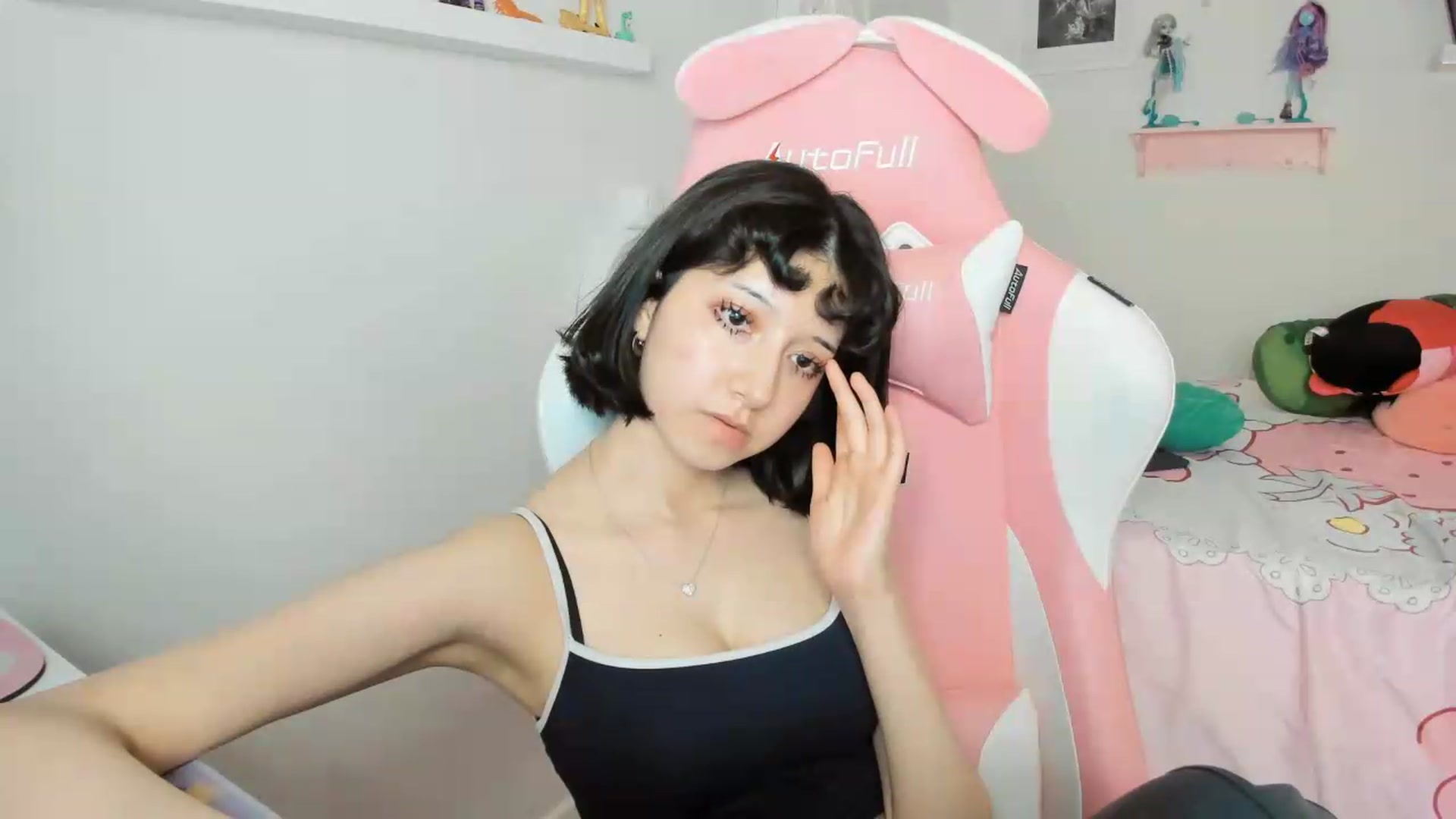 Gallery image thumbnail from Cherrycute666's myfreecams stream on, 05/22/2026, 05:44 image 2 of 20