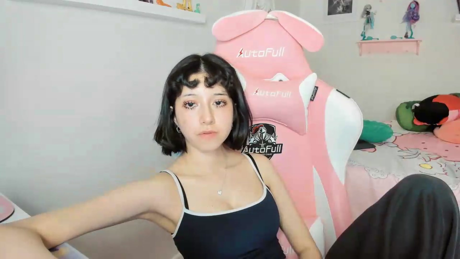 Gallery image thumbnail from Cherrycute666's myfreecams stream on, 05/22/2026, 05:44 image 4 of 20
