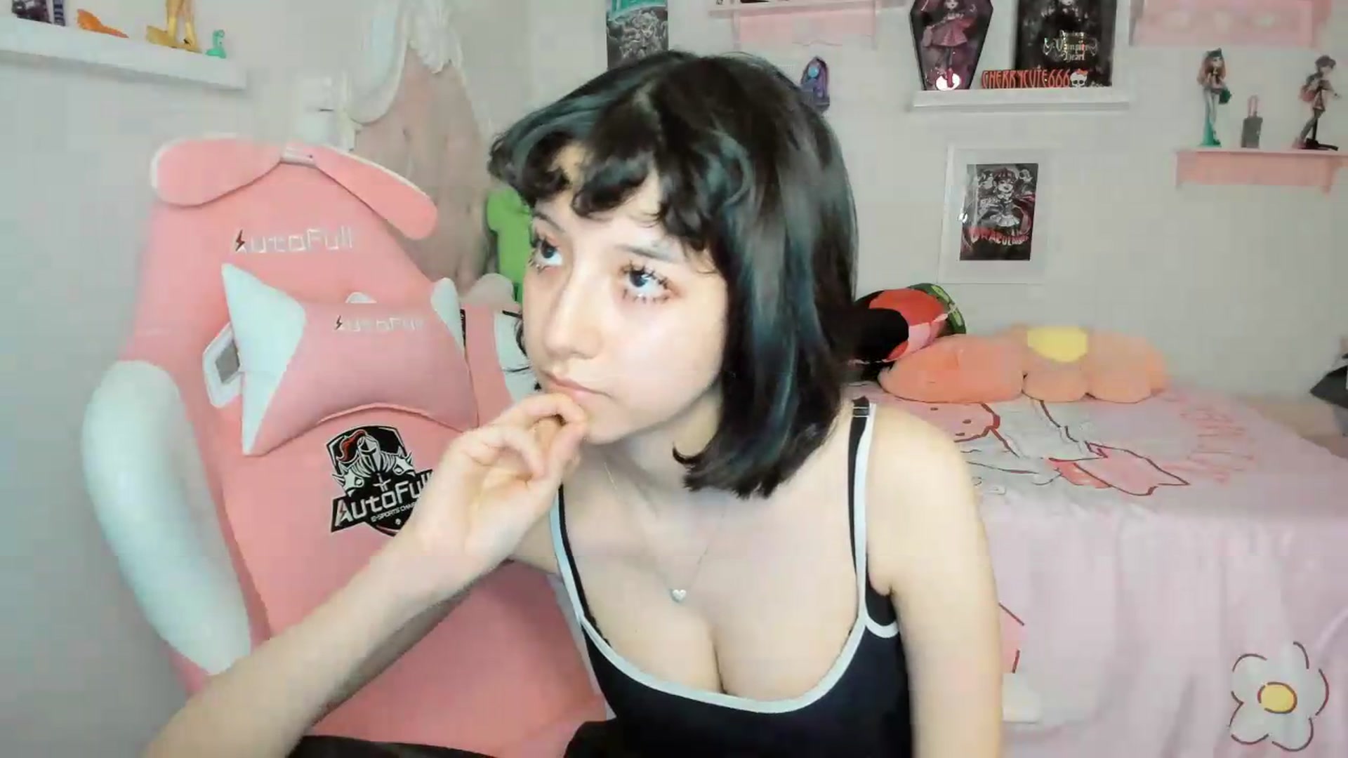 Gallery image thumbnail from Cherrycute666's myfreecams stream on, 05/22/2026, 05:44 image 12 of 20