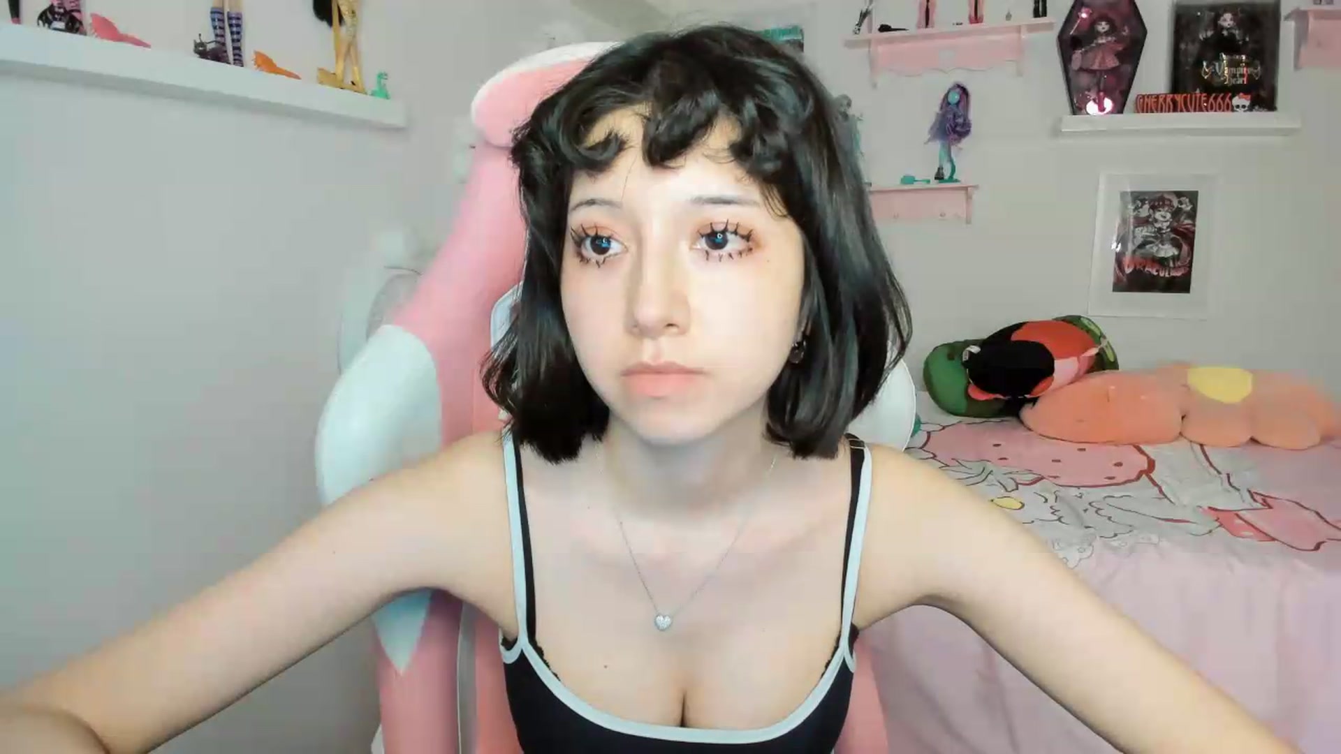Gallery image thumbnail from Cherrycute666's myfreecams stream on, 05/22/2026, 05:44 image 15 of 20