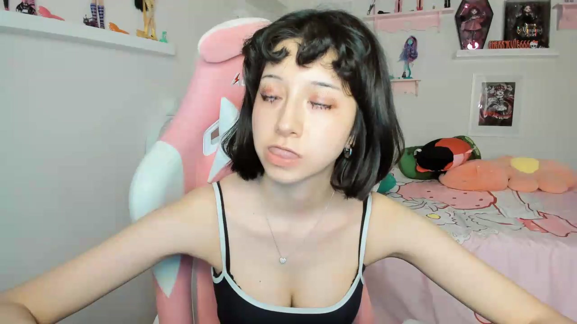 Gallery image thumbnail from Cherrycute666's myfreecams stream on, 05/22/2026, 05:44 image 14 of 20