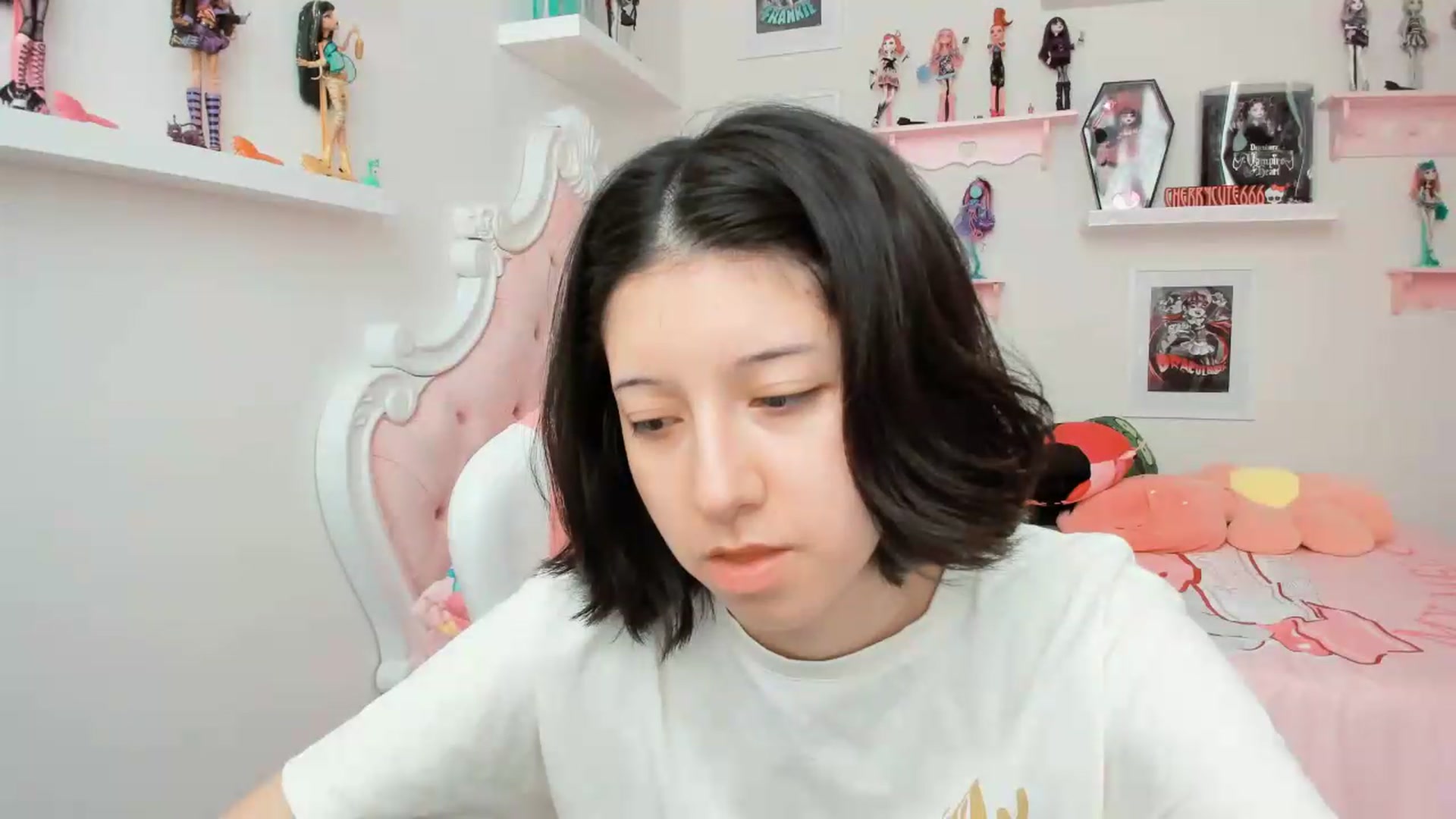 Gallery image thumbnail from Cherrycute666's myfreecams stream on, 05/22/2026, 21:09 image 9 of 20