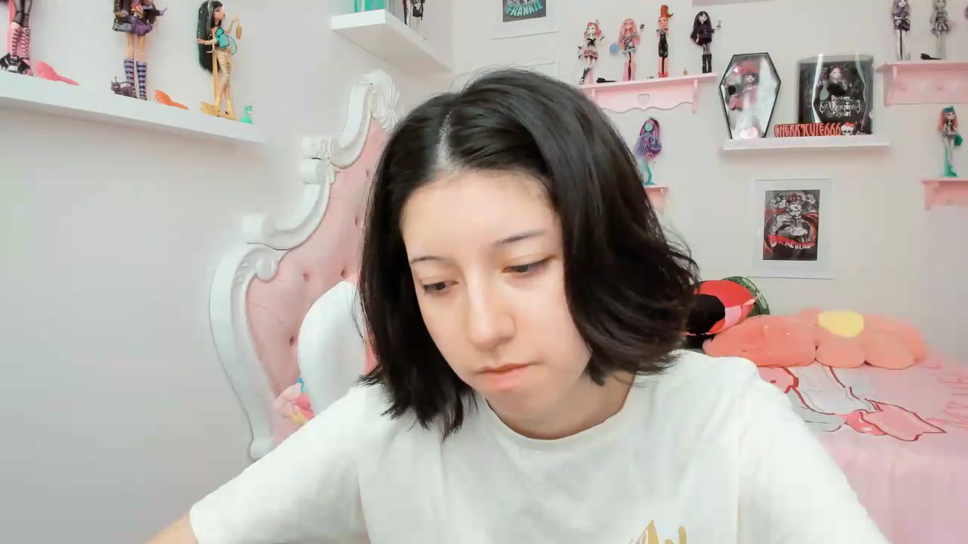 Gallery image thumbnail from Cherrycute666's myfreecams stream on, 05/22/2026, 21:09 image 10 of 20