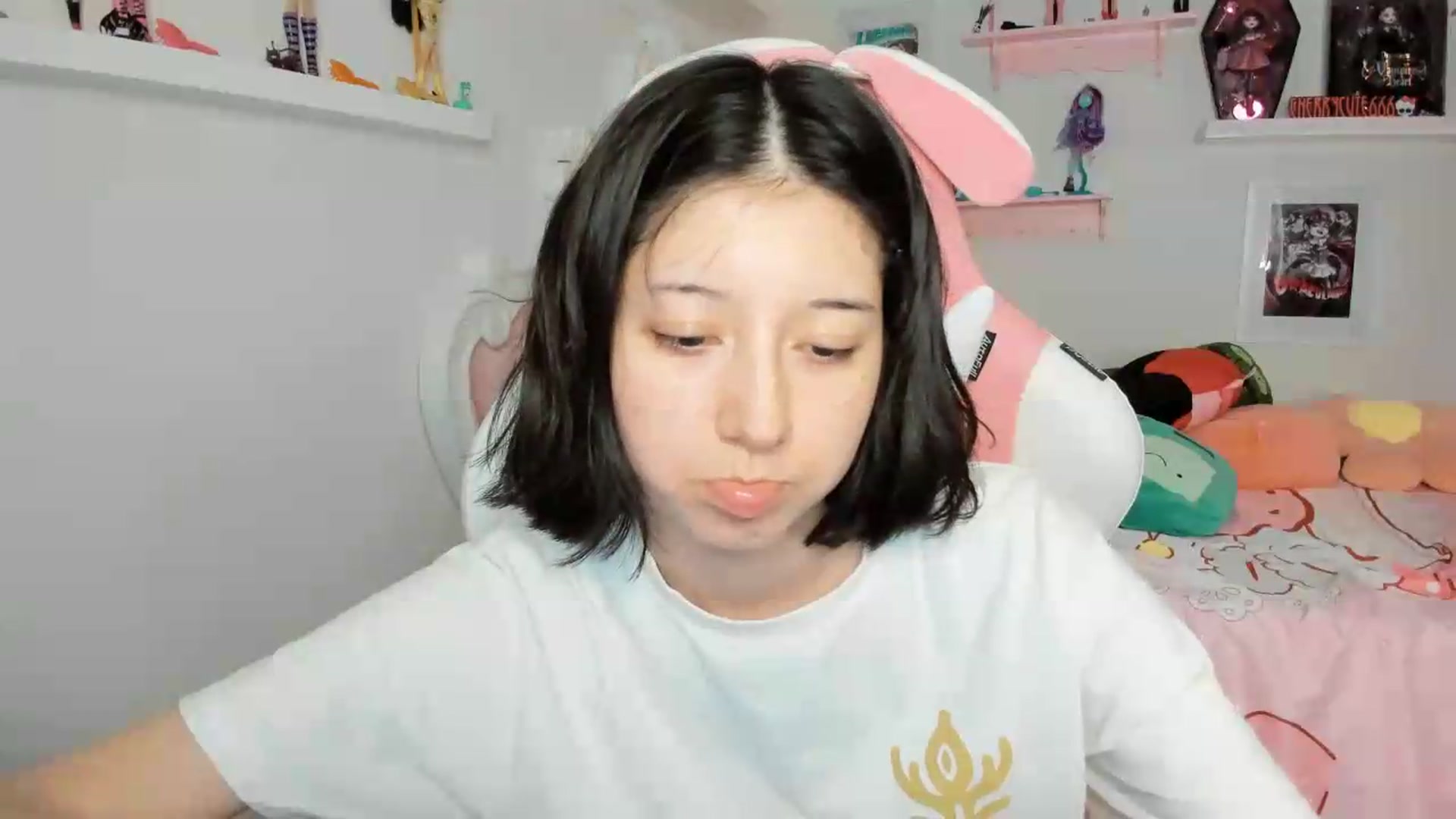 Gallery image thumbnail from Cherrycute666's myfreecams stream on, 05/23/2026, 02:57 image 13 of 20