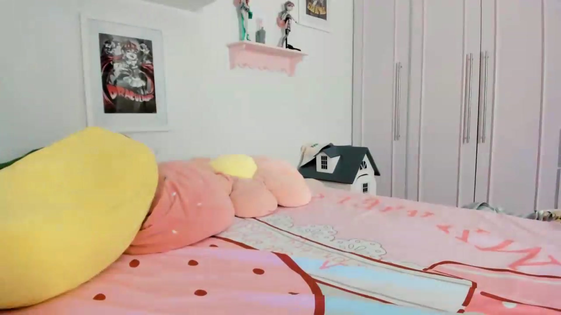 Gallery image thumbnail from Cherrycute666's myfreecams stream on, 05/23/2026, 02:57 image 18 of 20