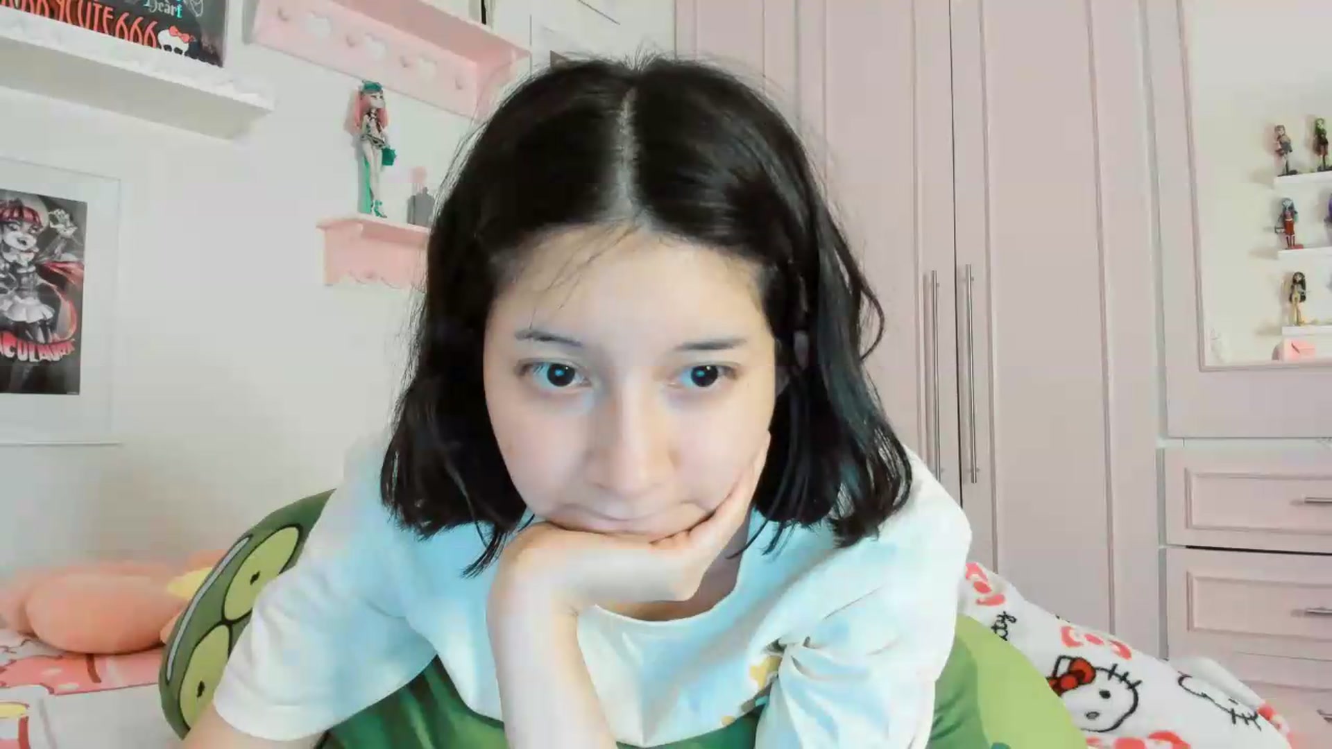 Gallery image thumbnail from Cherrycute666's myfreecams stream on, 05/23/2026, 06:16 image 15 of 20