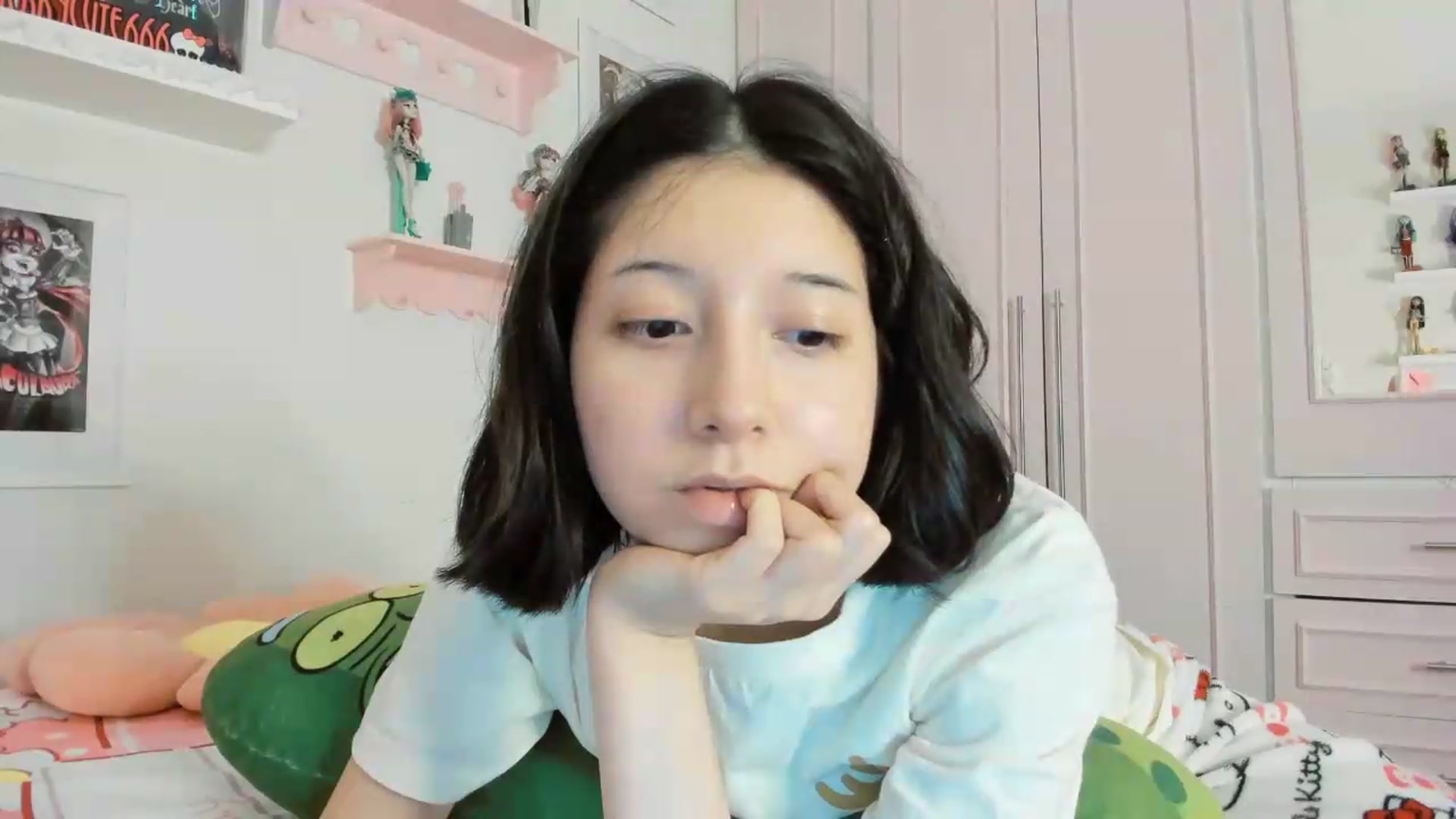 Gallery image thumbnail from Cherrycute666's myfreecams stream on, 05/23/2026, 06:16 image 11 of 20