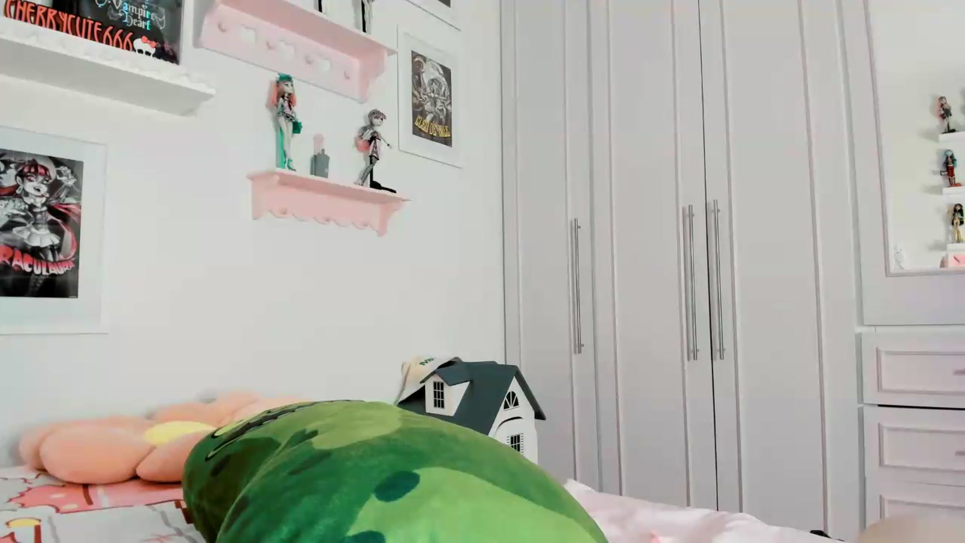 Gallery image thumbnail from Cherrycute666's myfreecams stream on, 05/23/2026, 06:16 image 9 of 20