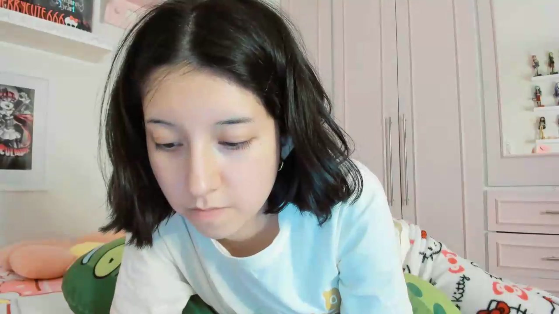 Gallery image thumbnail from Cherrycute666's myfreecams stream on, 05/23/2026, 06:16 image 10 of 20