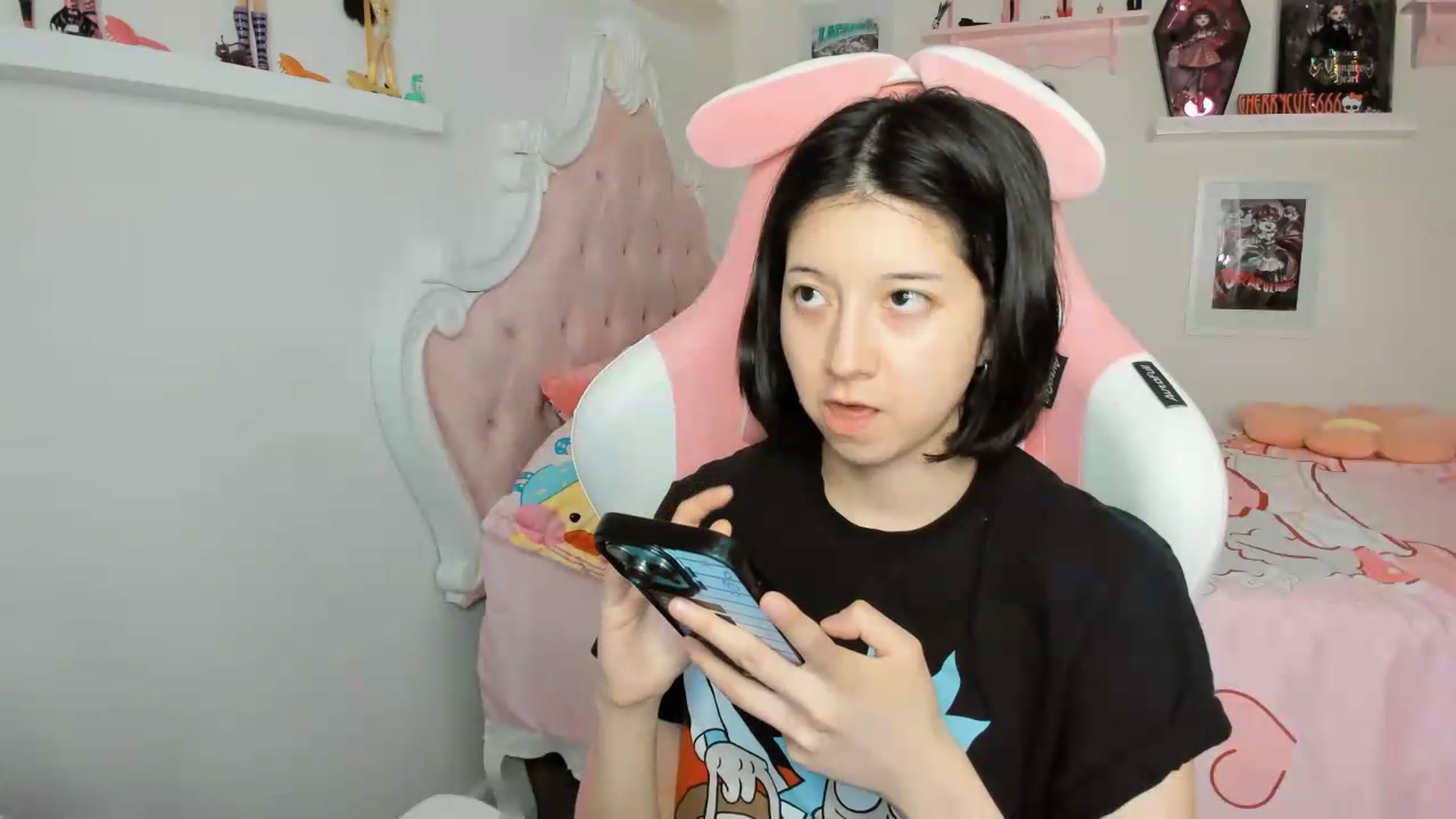 Gallery image thumbnail from Cherrycute666's myfreecams stream on, 05/25/2026, 09:15 image 4 of 20