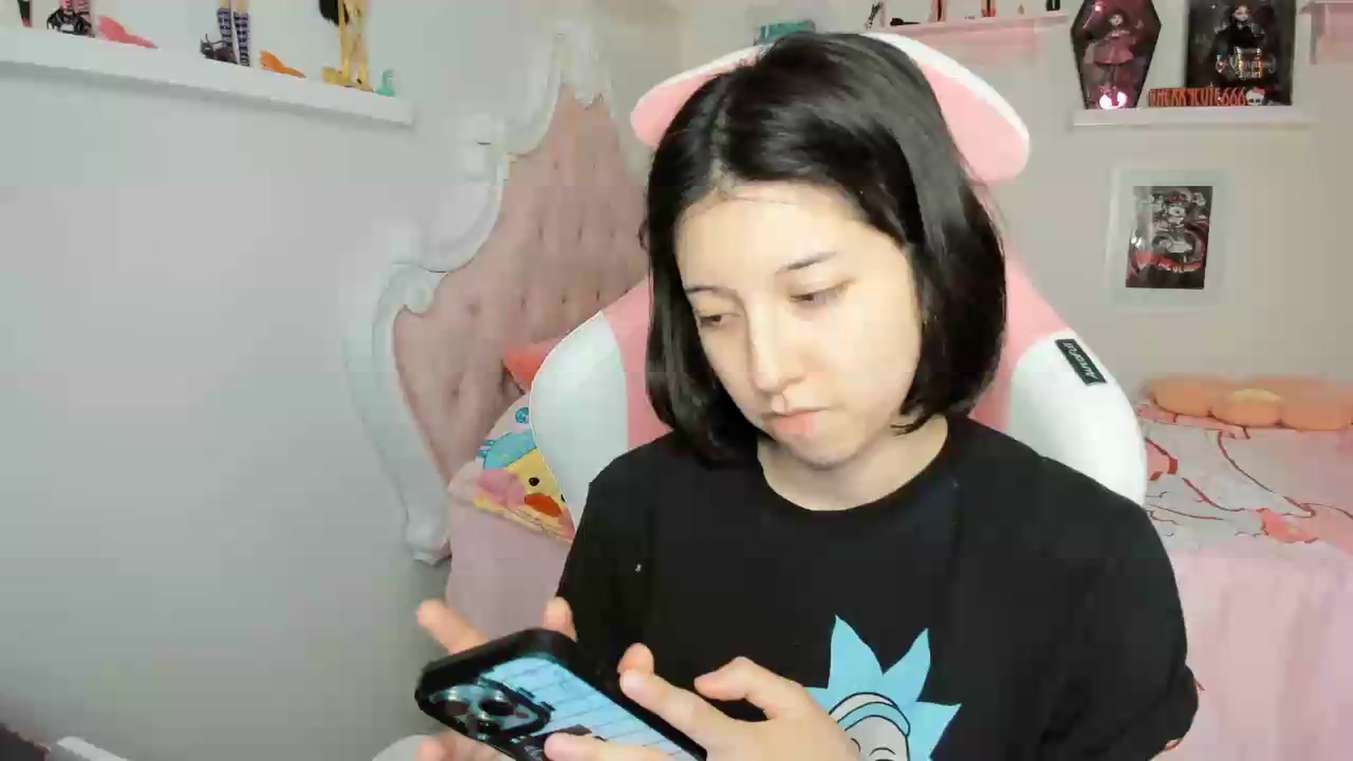 Gallery image thumbnail from Cherrycute666's myfreecams stream on, 05/25/2026, 09:15 image 1 of 20