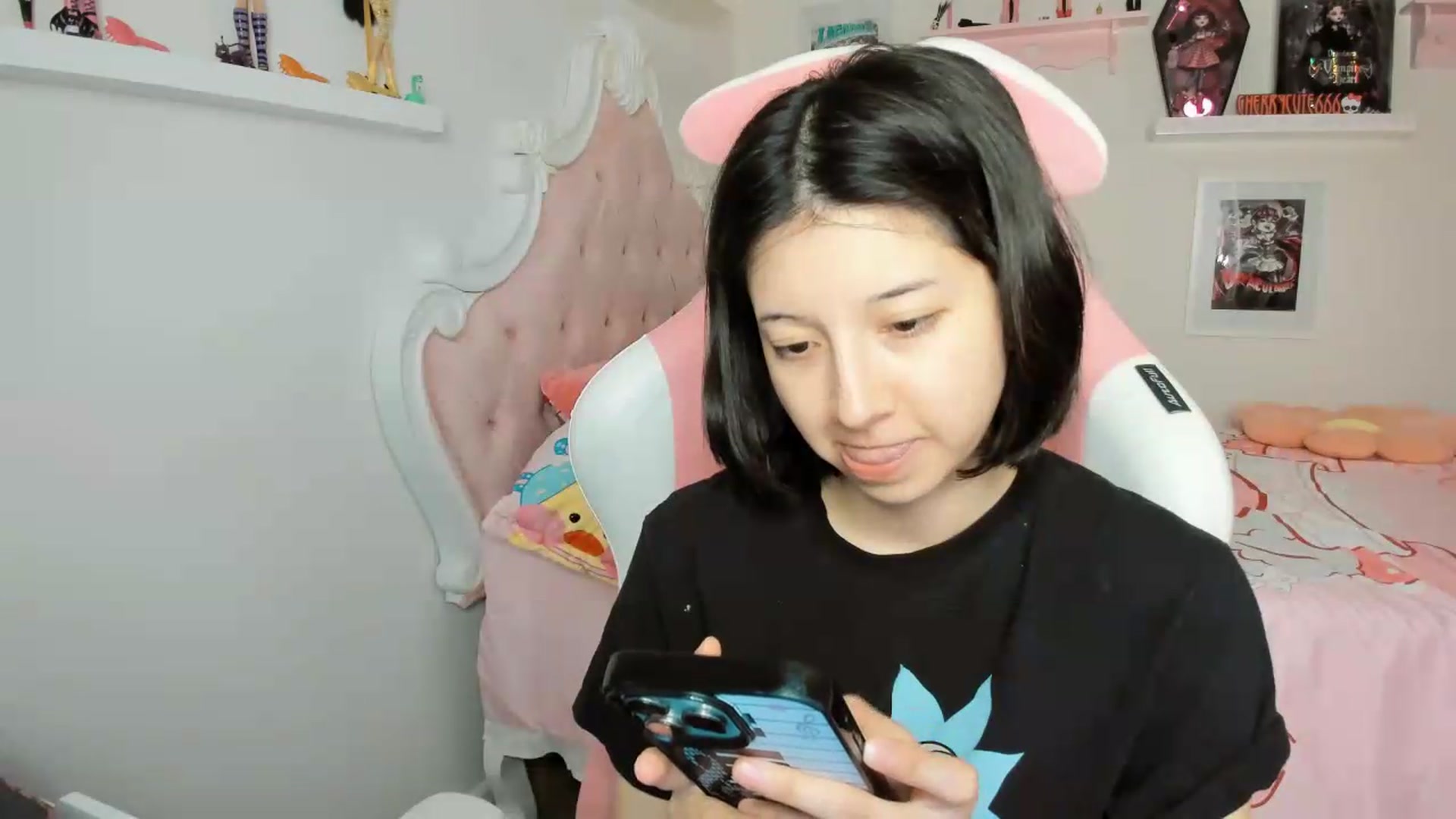 Gallery image thumbnail from Cherrycute666's myfreecams stream on, 05/25/2026, 09:15 image 2 of 20
