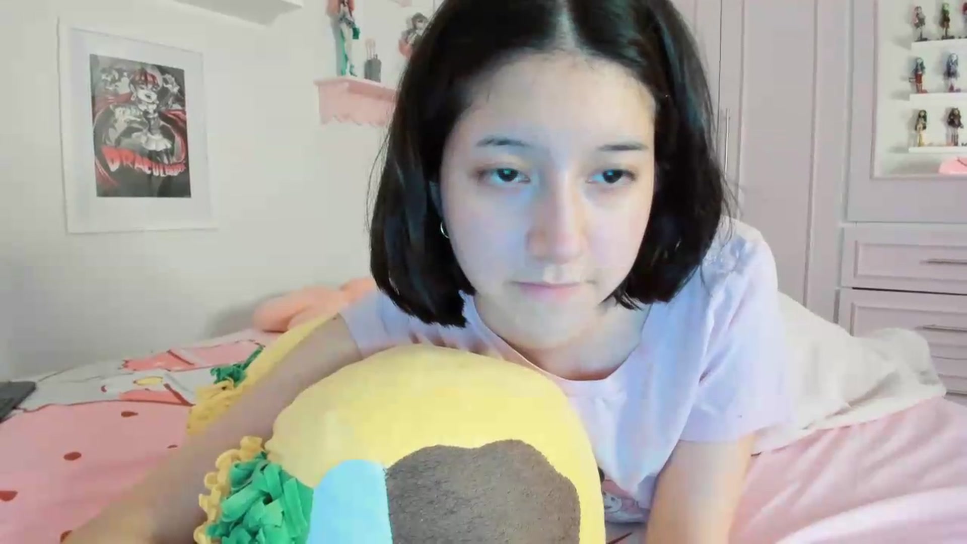 Gallery image thumbnail from Cherrycute666's myfreecams stream on, 05/28/2026, 07:37 image 11 of 20