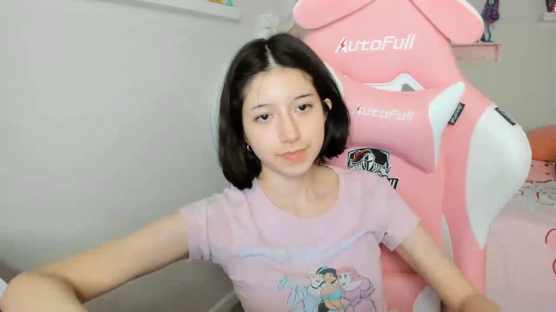 Gallery image thumbnail from Cherrycute666's myfreecams stream on, 05/28/2026, 08:38 image 19 of 20