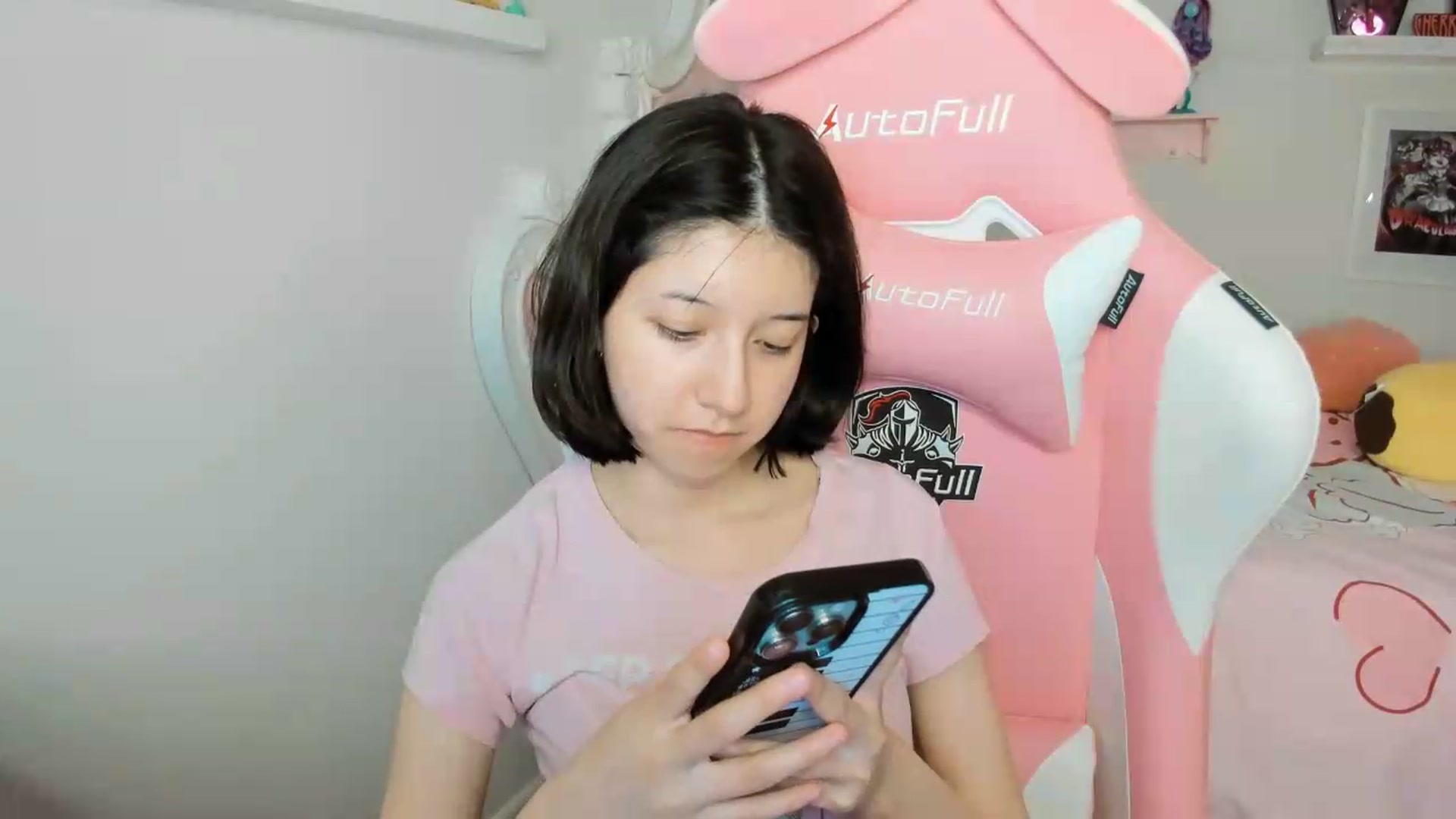 Gallery image thumbnail from Cherrycute666's myfreecams stream on, 05/28/2026, 08:38 image 18 of 20
