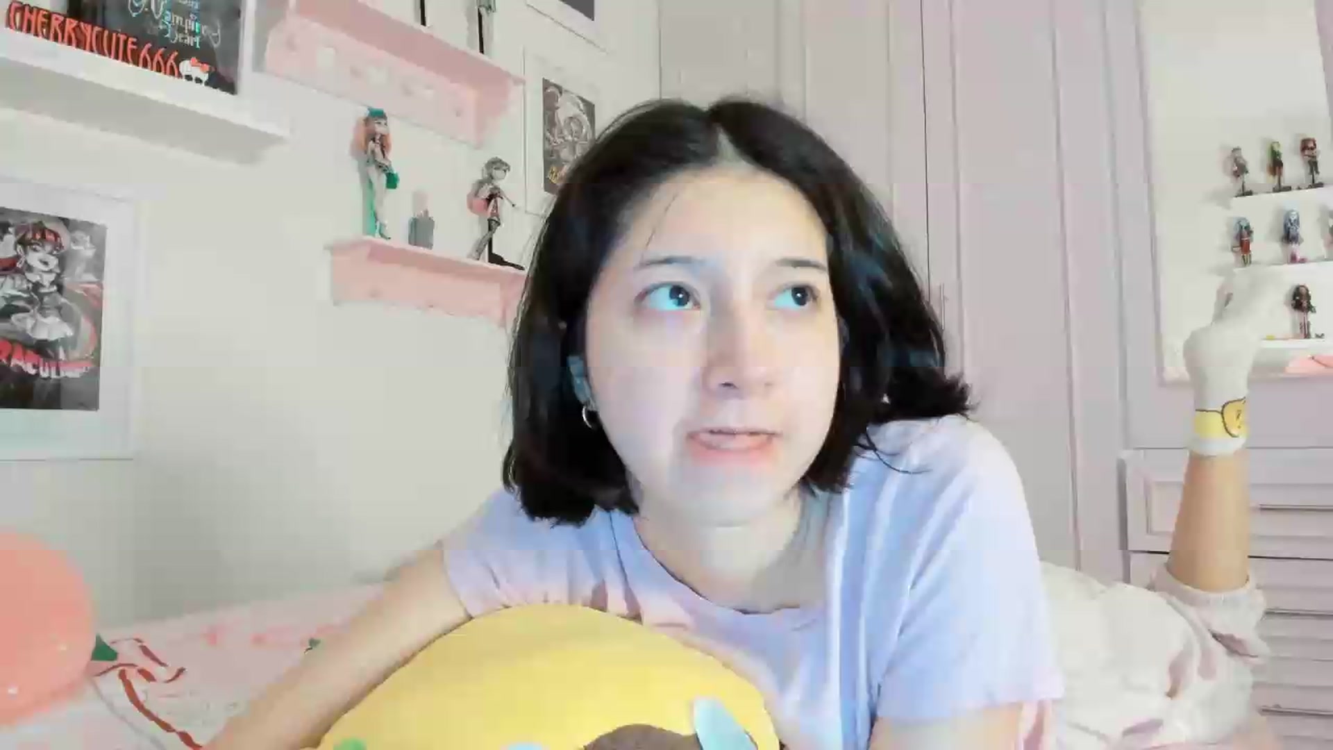 Gallery image thumbnail from Cherrycute666's myfreecams stream on, 05/28/2026, 08:38 image 1 of 20