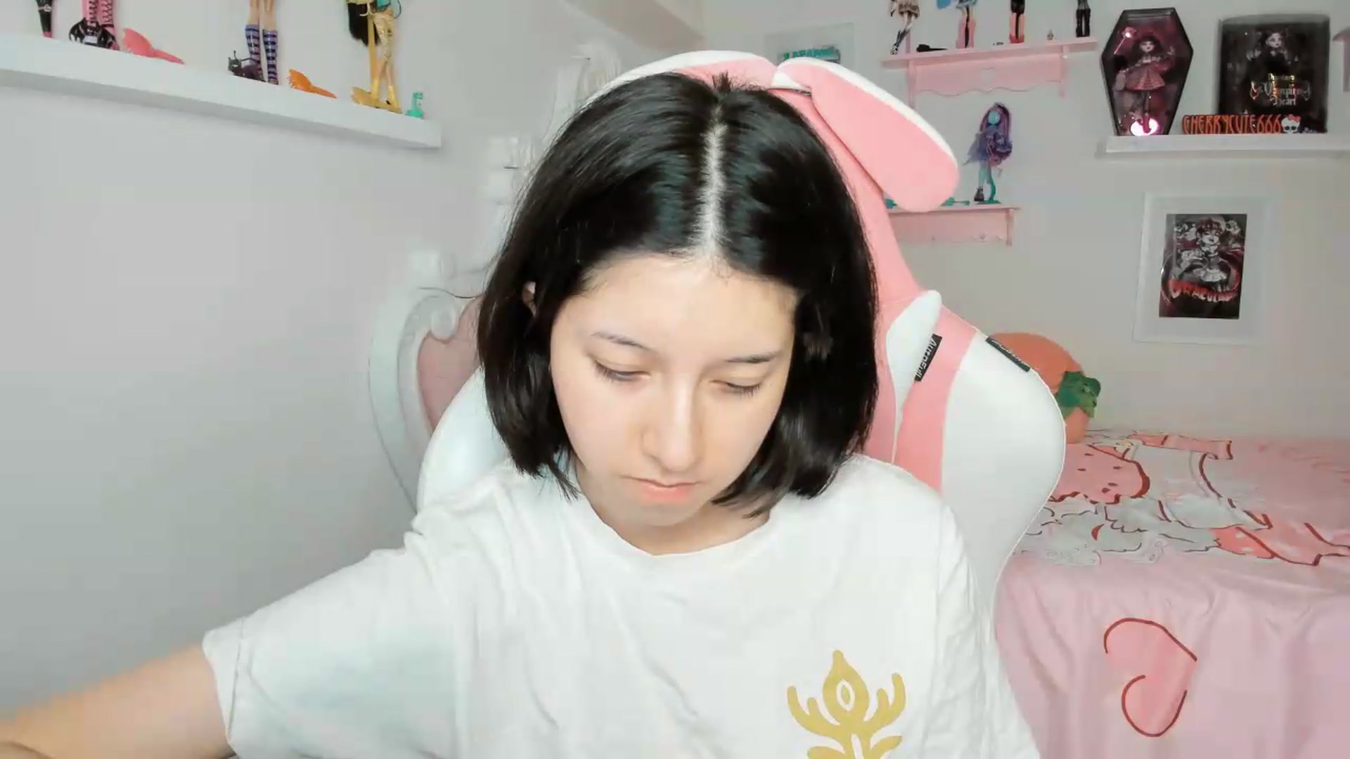 Gallery image thumbnail from Cherrycute666's myfreecams stream on, 05/29/2026, 09:03 image 16 of 20