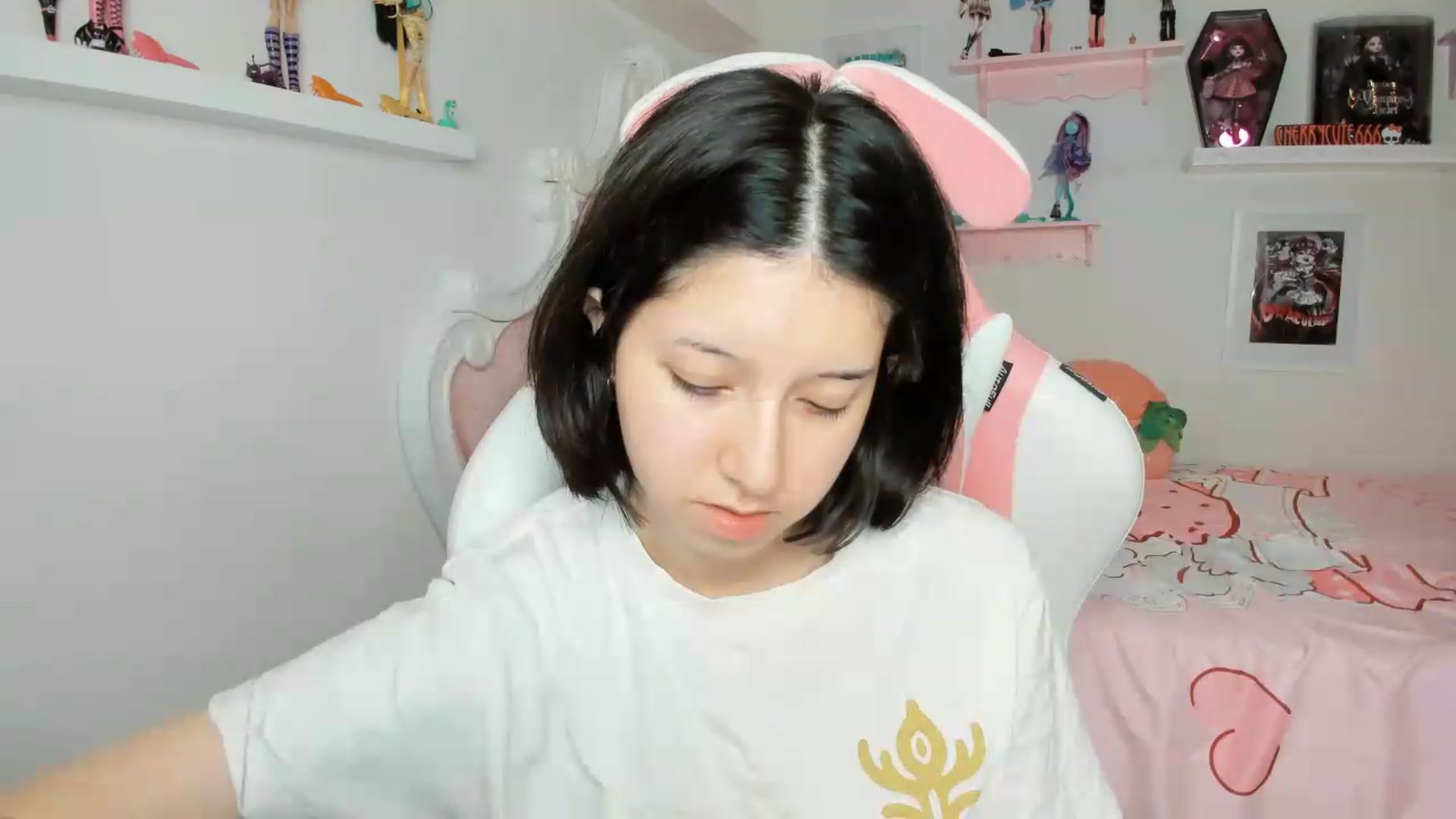 Gallery image thumbnail from Cherrycute666's myfreecams stream on, 05/29/2026, 09:03 image 15 of 20