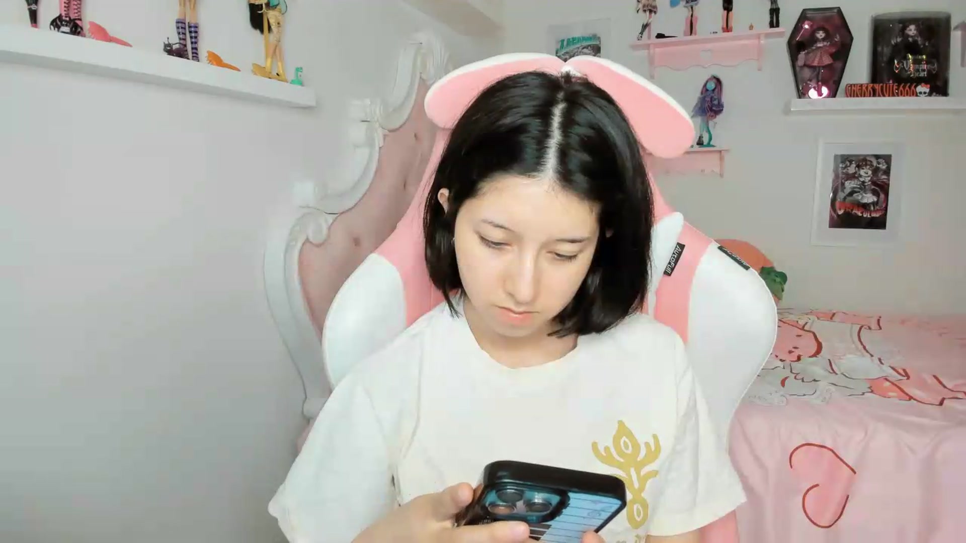 Gallery image thumbnail from Cherrycute666's myfreecams stream on, 05/29/2026, 09:03 image 10 of 20