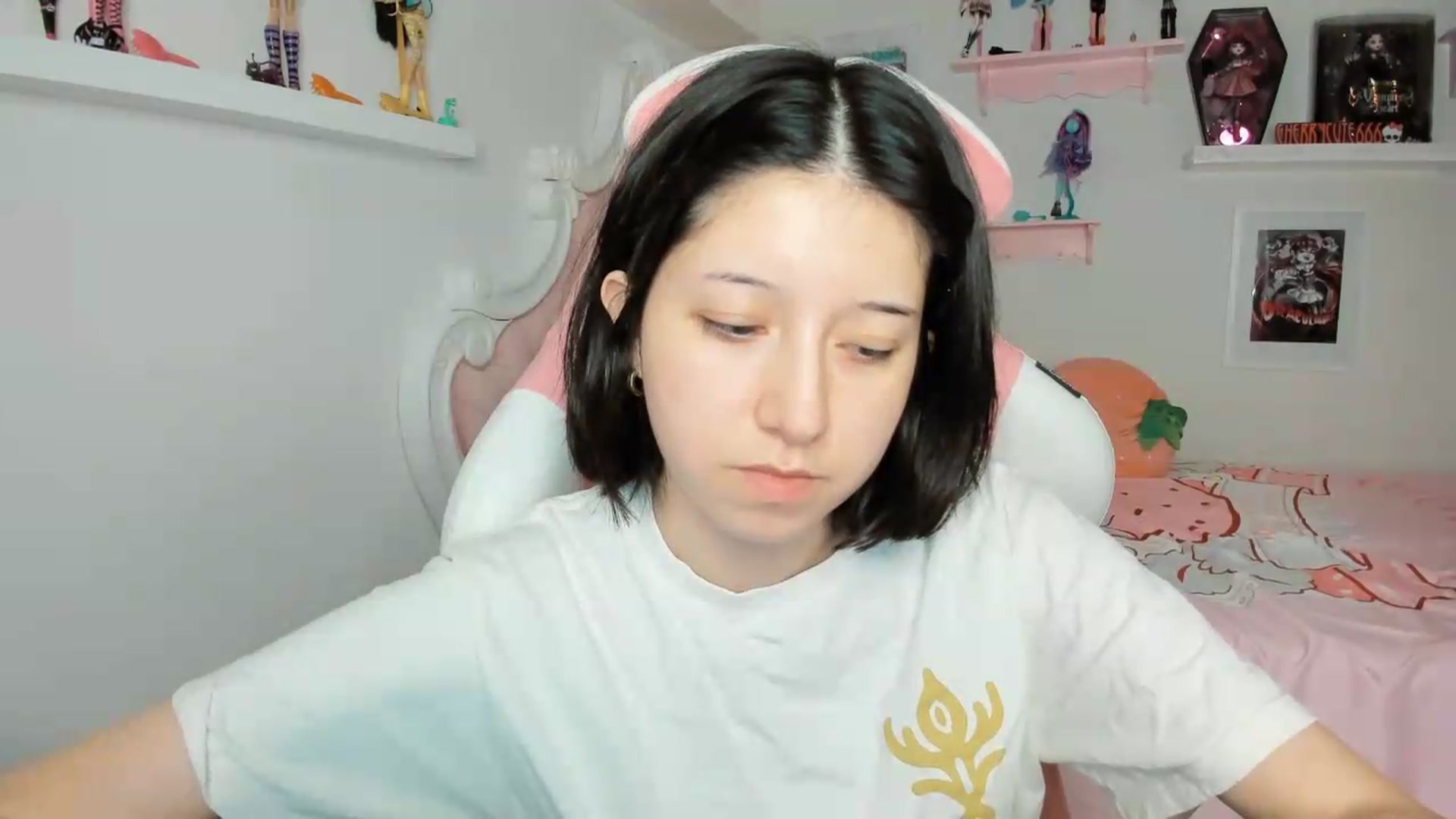 Gallery image thumbnail from Cherrycute666's myfreecams stream on, 05/29/2026, 09:03 image 12 of 20